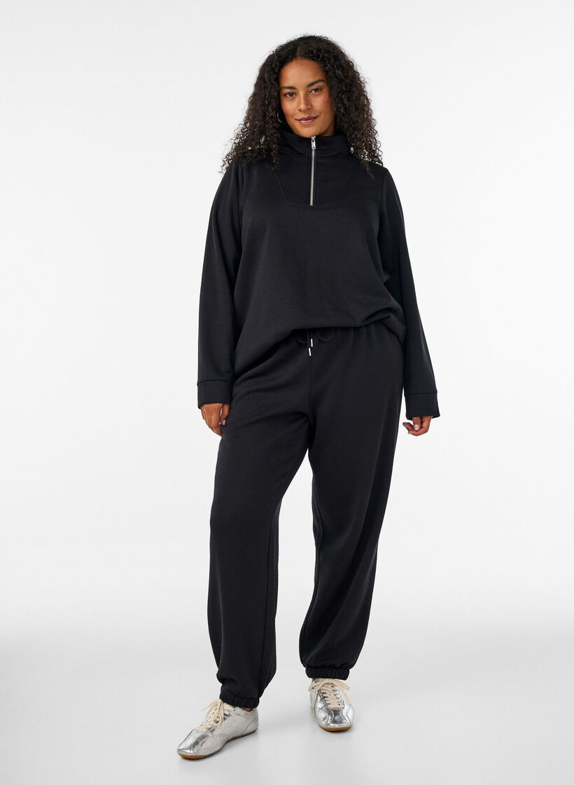 Hoch taillierte Sweatpants mit Kordelzug, Schwarz, Model image number 0
