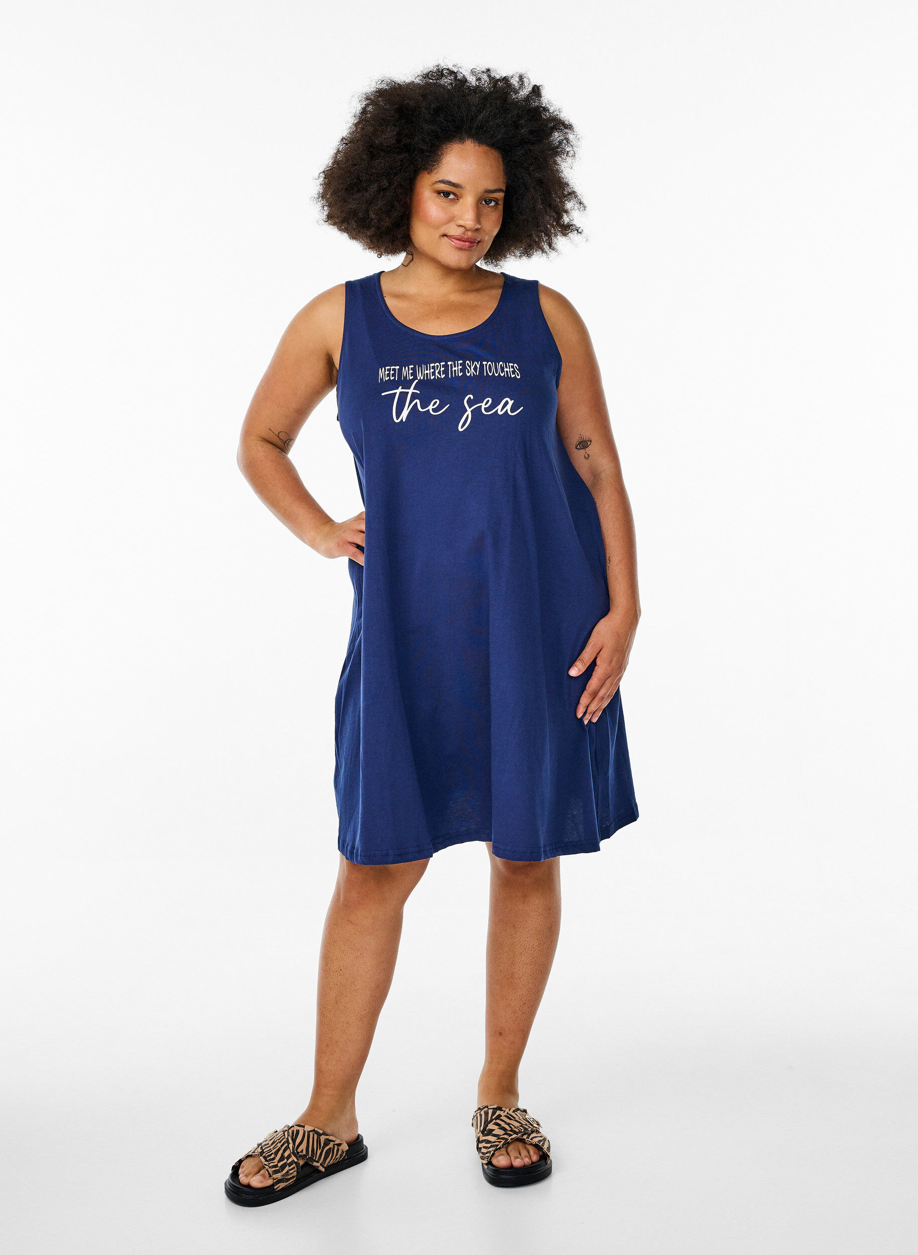 Zizzi&Auml;rmelloses Kleid in A-Linie, Blau, Model image number 1