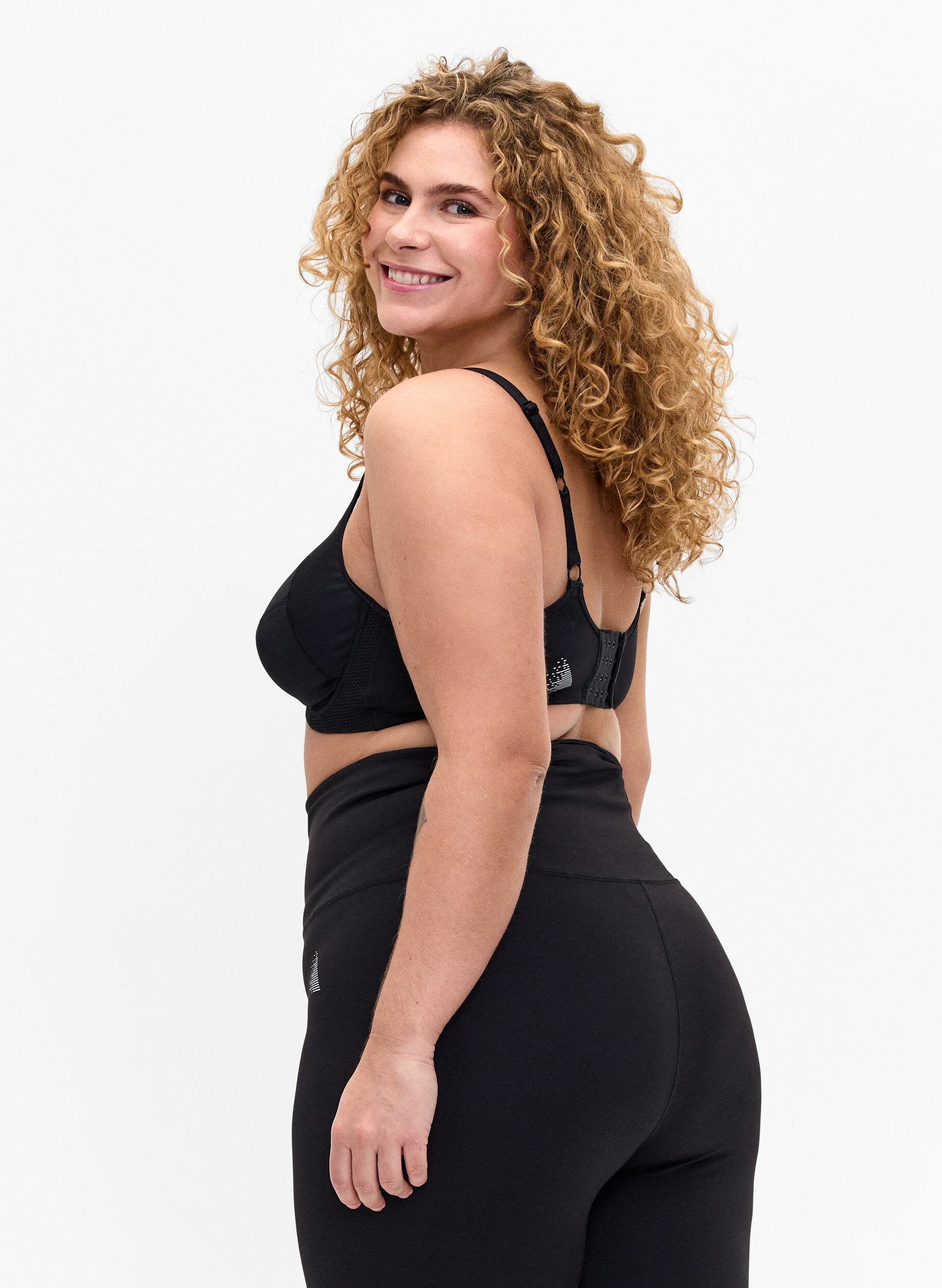 ZizziCORE, HIGH SUPPORT WIRE BRA &ndash; Sport-BH mit B&uuml;gel, Schwarz, Model image number 2