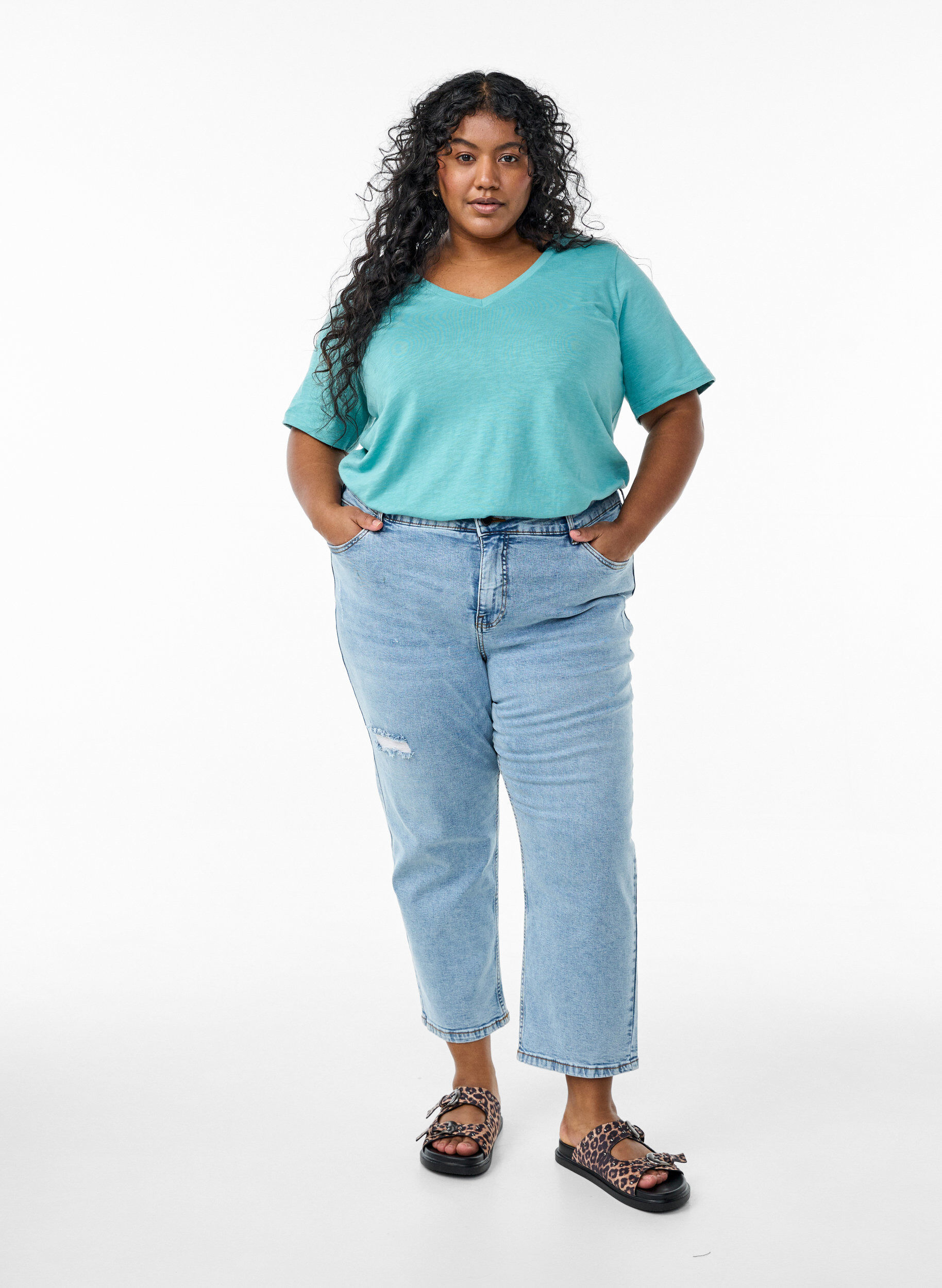 ZizziKurz&auml;rmliges Basic-T-Shirt mit V-Ausschnitt, Blau, Model image number 1