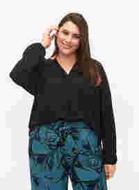 Unifarbene Bluse mit V-Ausschnitt, Black, Model