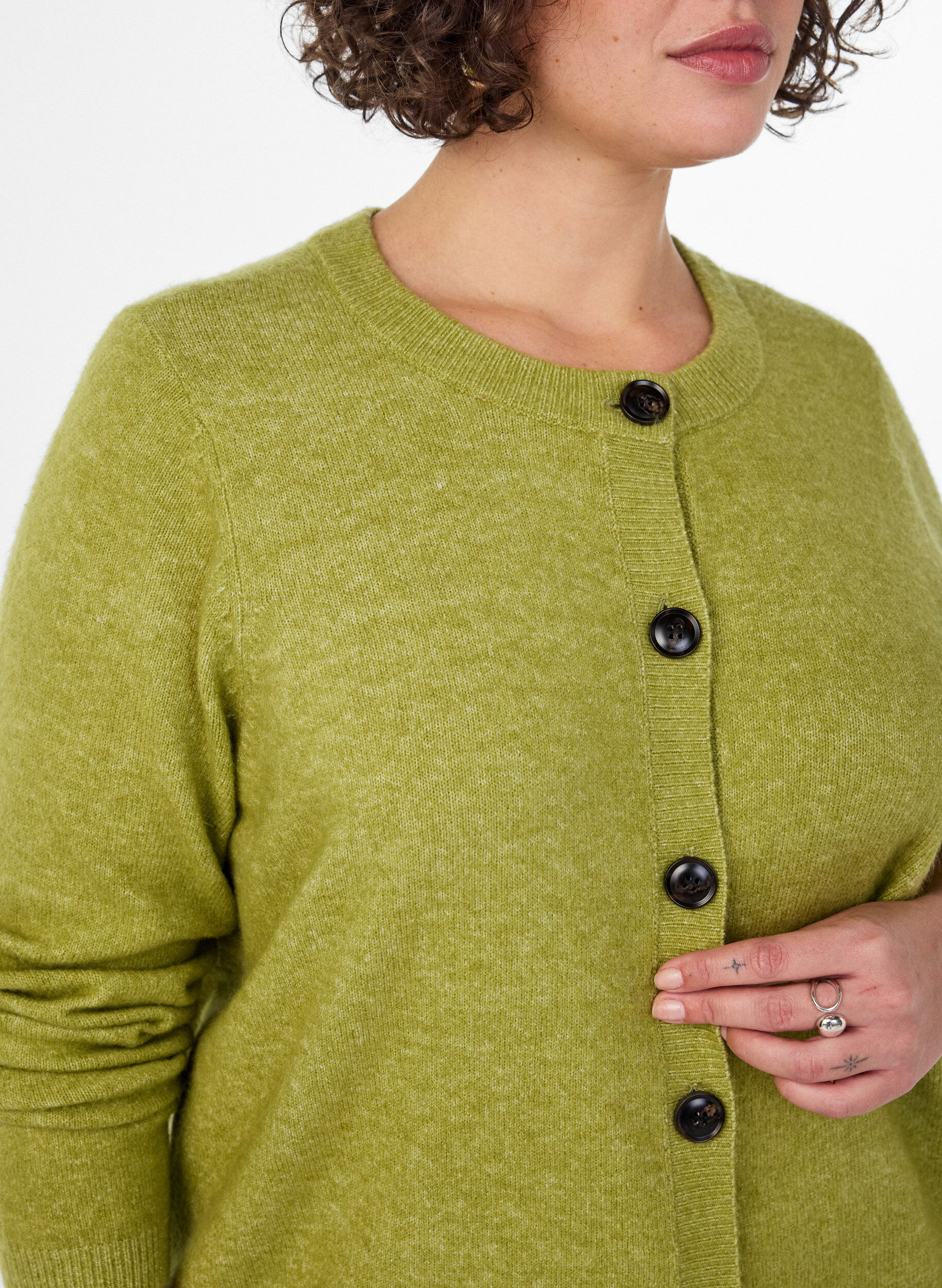 ZizziStrickjacke mit Kn&ouml;pfen und abgerundeter Vorderseite, Gr&uuml;n, Model image number 3
