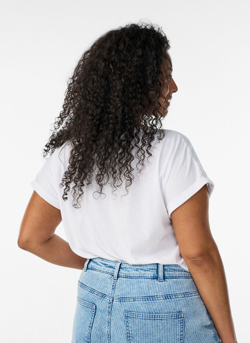 Kurz&auml;rmeliges T-Shirt aus einer Baumwollmischung, Wei&szlig;, Model image number 2