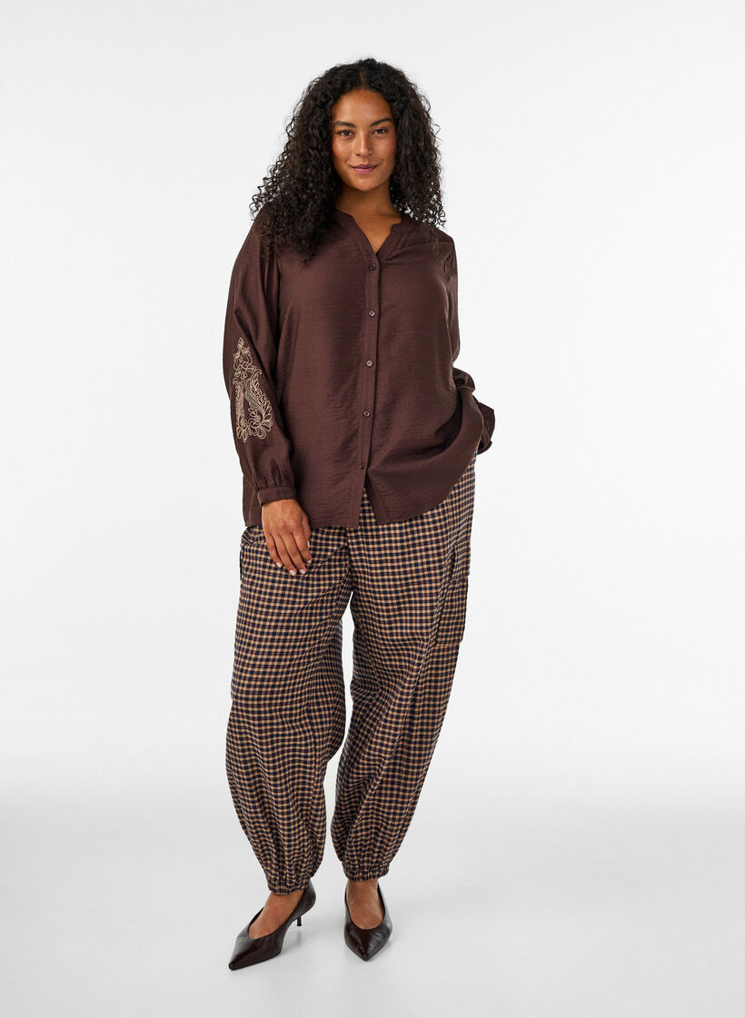 Bluse aus Viskose mit bestickten &Auml;rmeln, Braun, Model image number 1