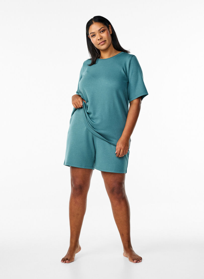 Shorts aus Modalmischung mit Taschen, Gr&uuml;n, Model image number 1