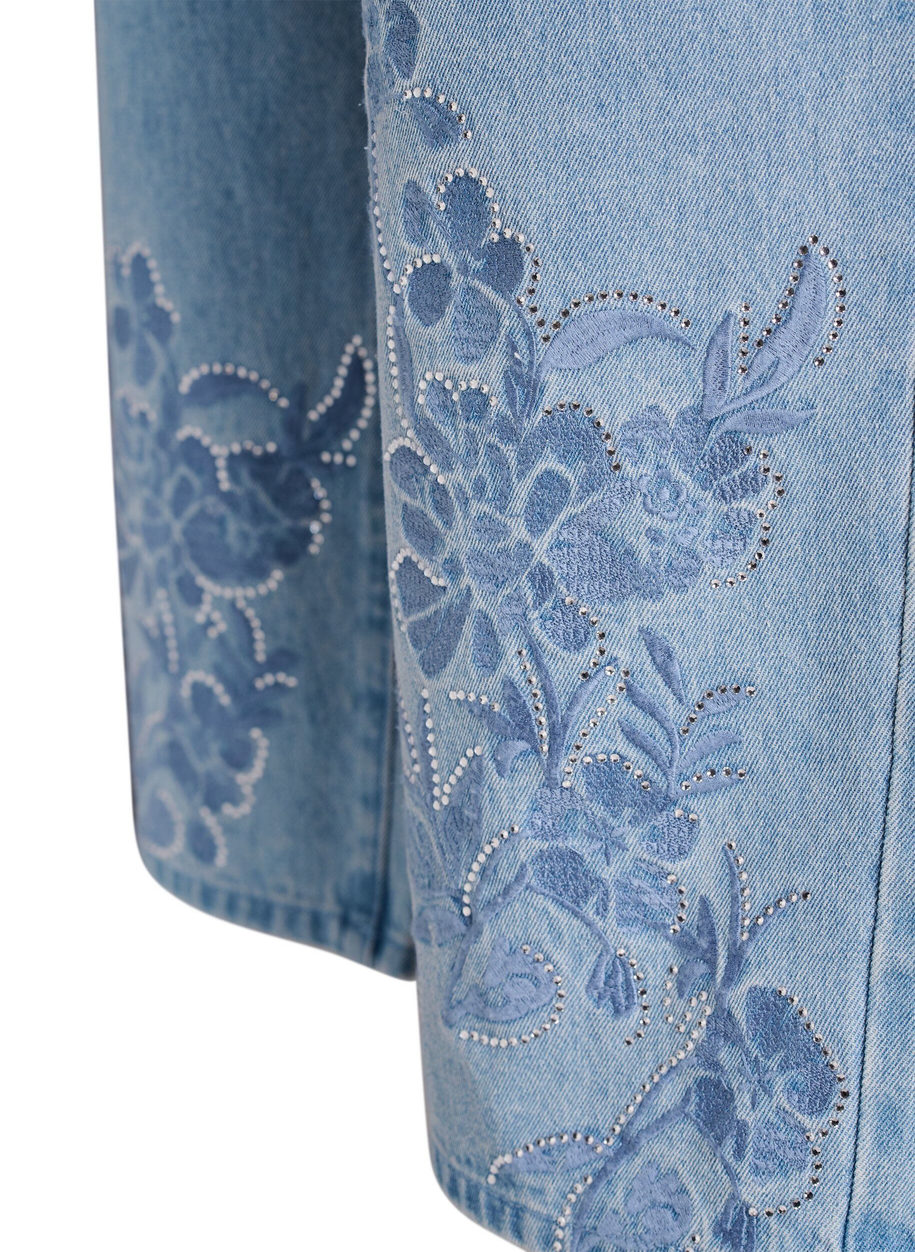 ZizziMyra Jeans mit weiter Passform und Blumendetails, Blau, Packshot image number 3