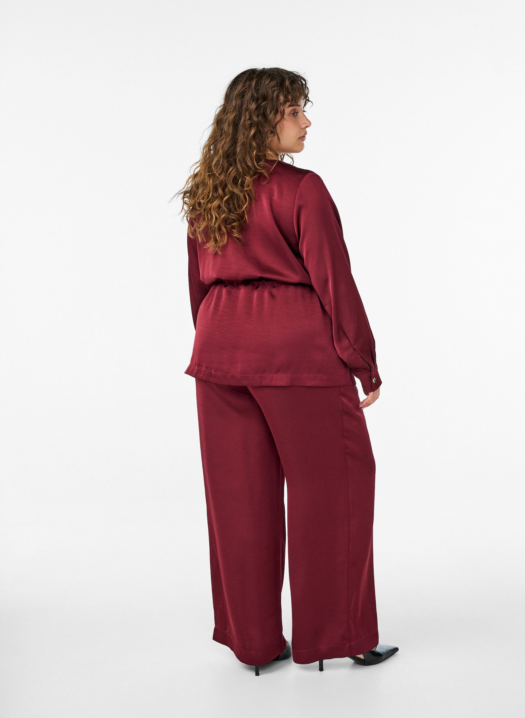 ZizziHose mit Satin-Look, hoher Taille und weitem Bein, Dunkles Bordeaux, Model image number 1