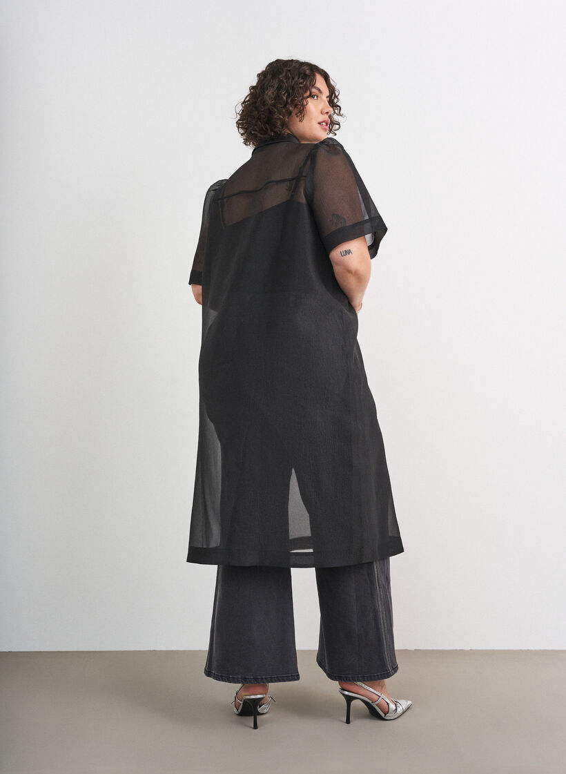 Kleid aus Organza mit Brusttaschen und Puff&auml;rmeln, Schwarz, Model image number 2