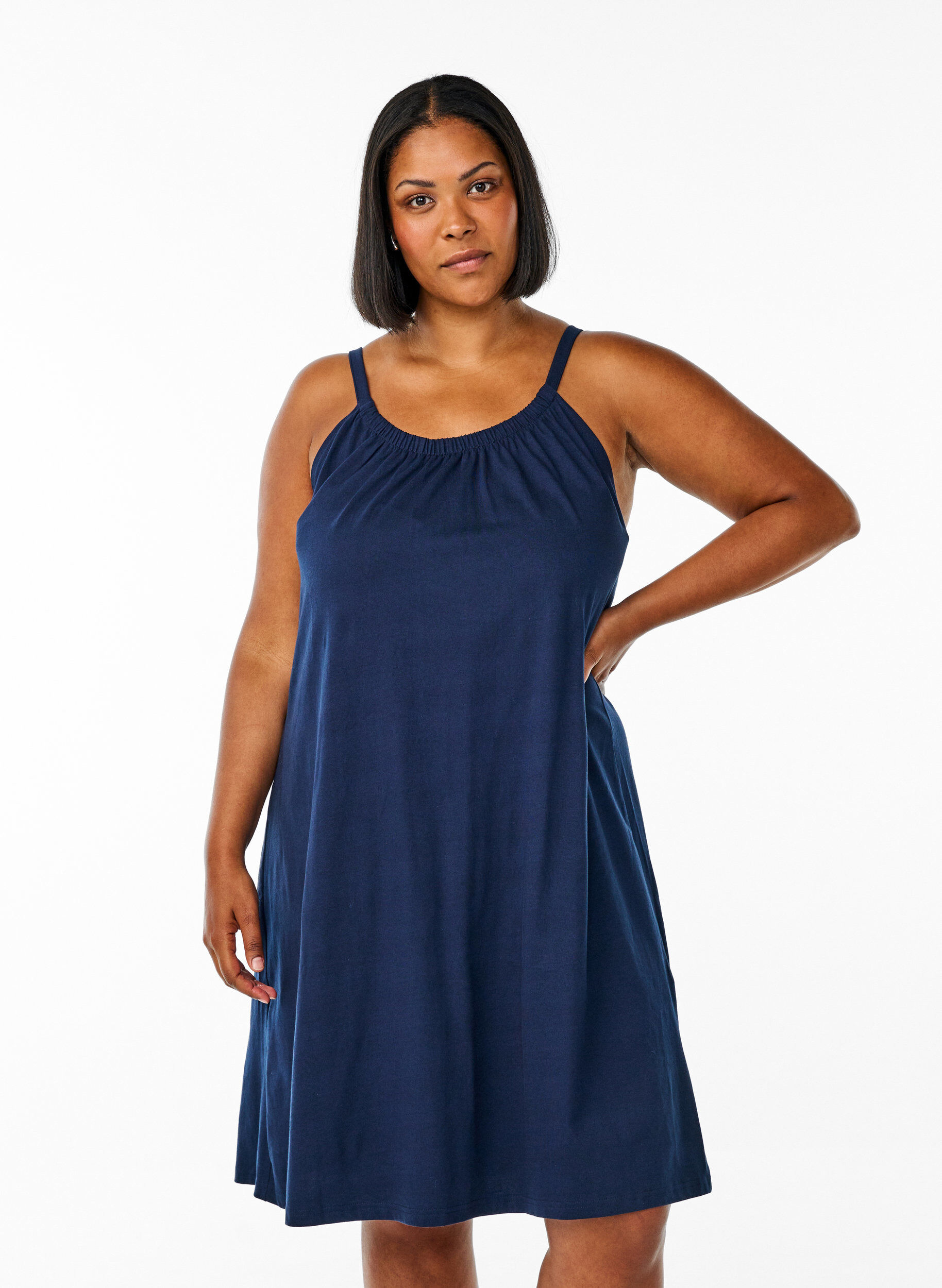 Midi-Tr&auml;gerkleid aus Bio-Baumwolle, Blau, Model