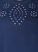 T-Shirt aus Bio-Baumwolle mit Lochstickerei, Blau, Packshot image number 2