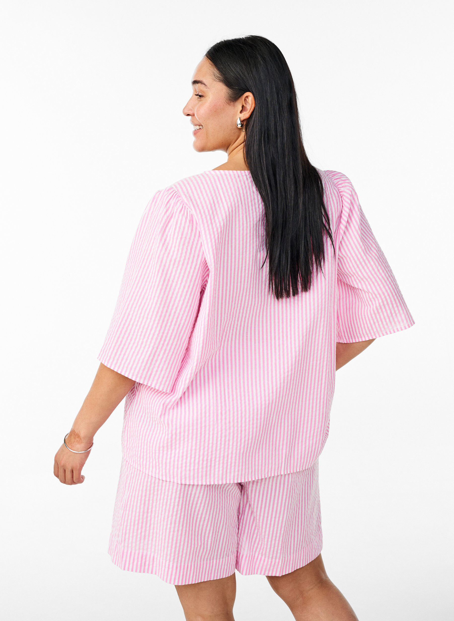 ZizziFLASH - Kurze Hosen mit Streifen und hoher Taille, Pink, Model image number 2
