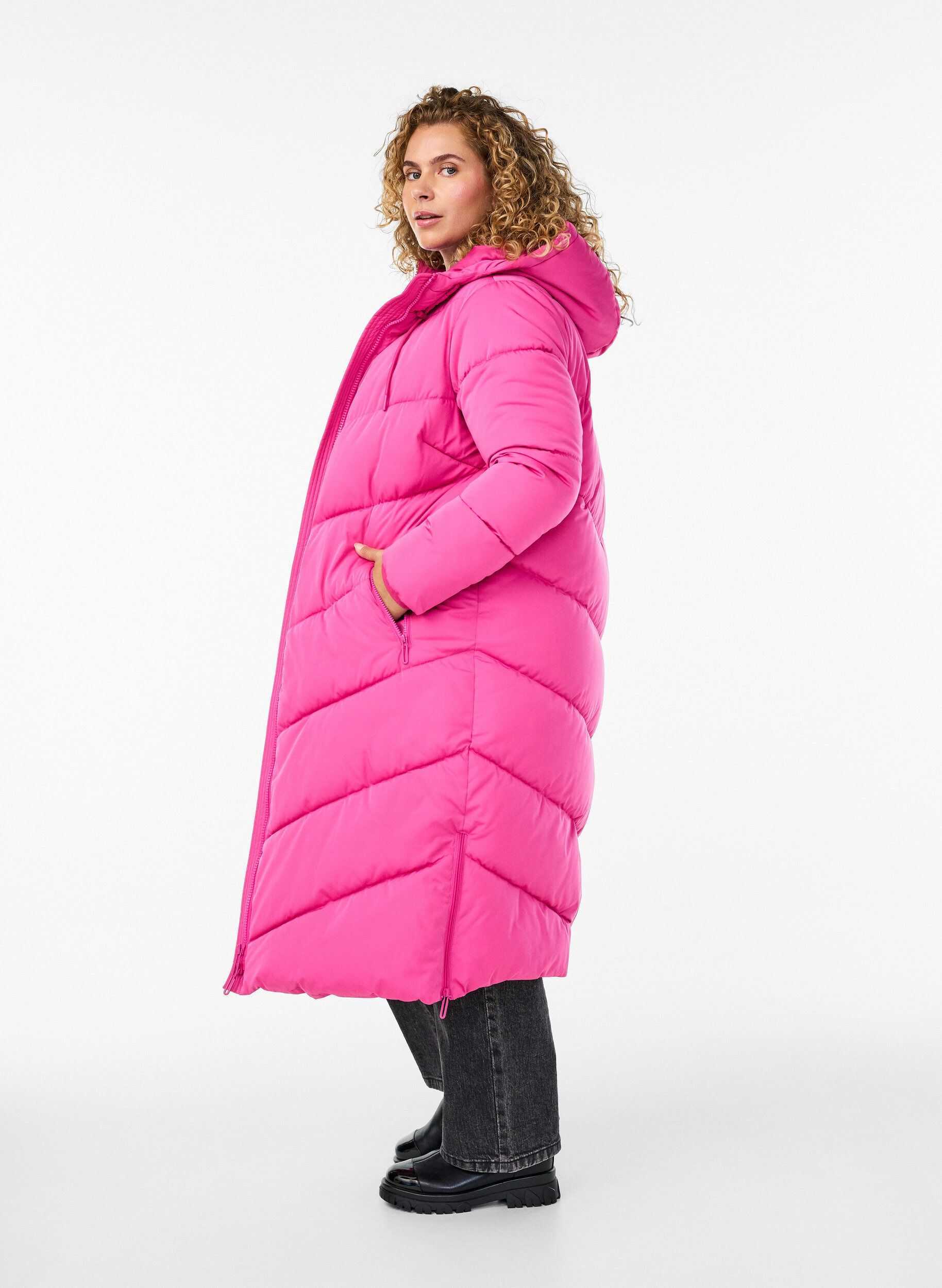 ZizziLanger Puffermantel mit Kapuze und Taschen, Rot, Model image number 2