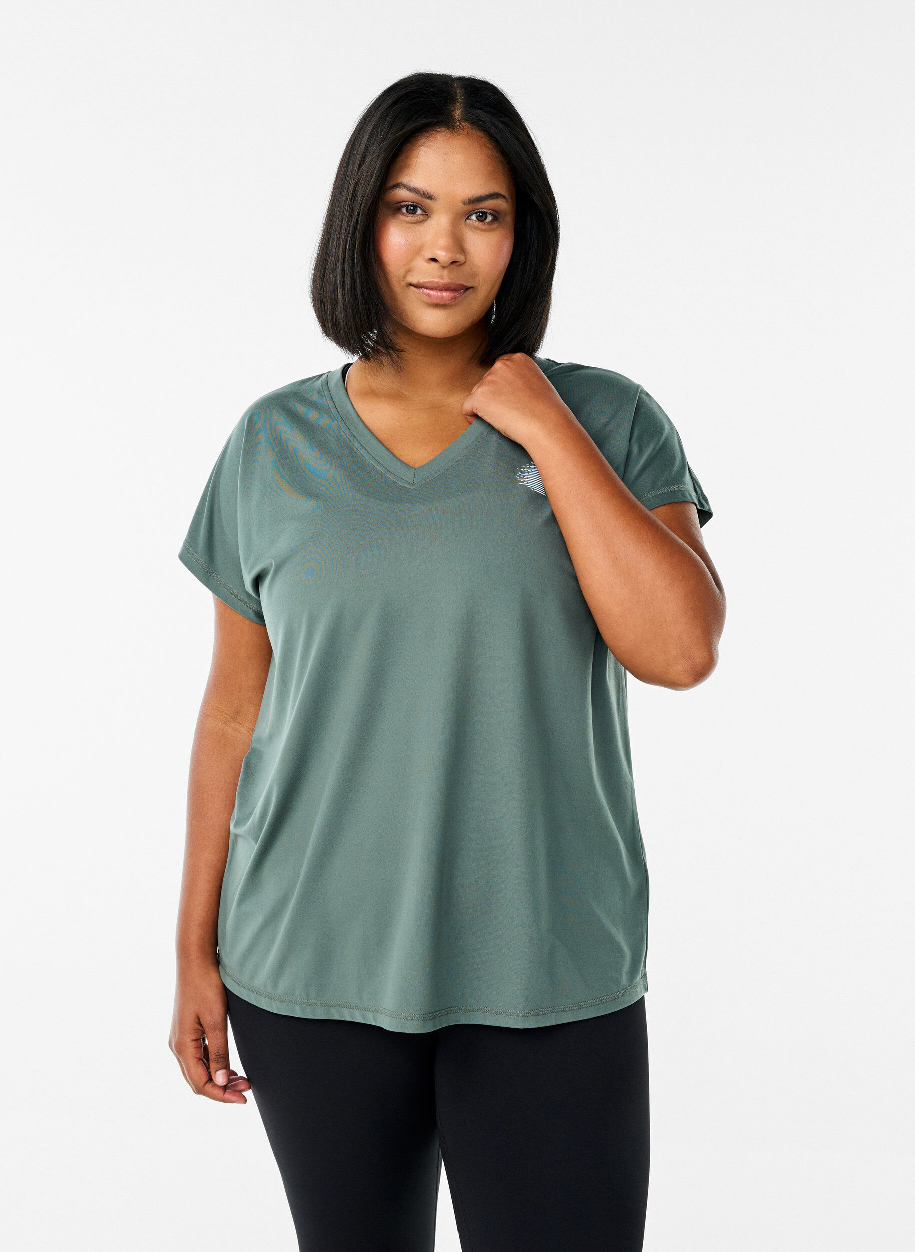 ZizziLockeres Trainings-T-Shirt mit V-Ausschnitt, Gr&uuml;n, Model image number 0