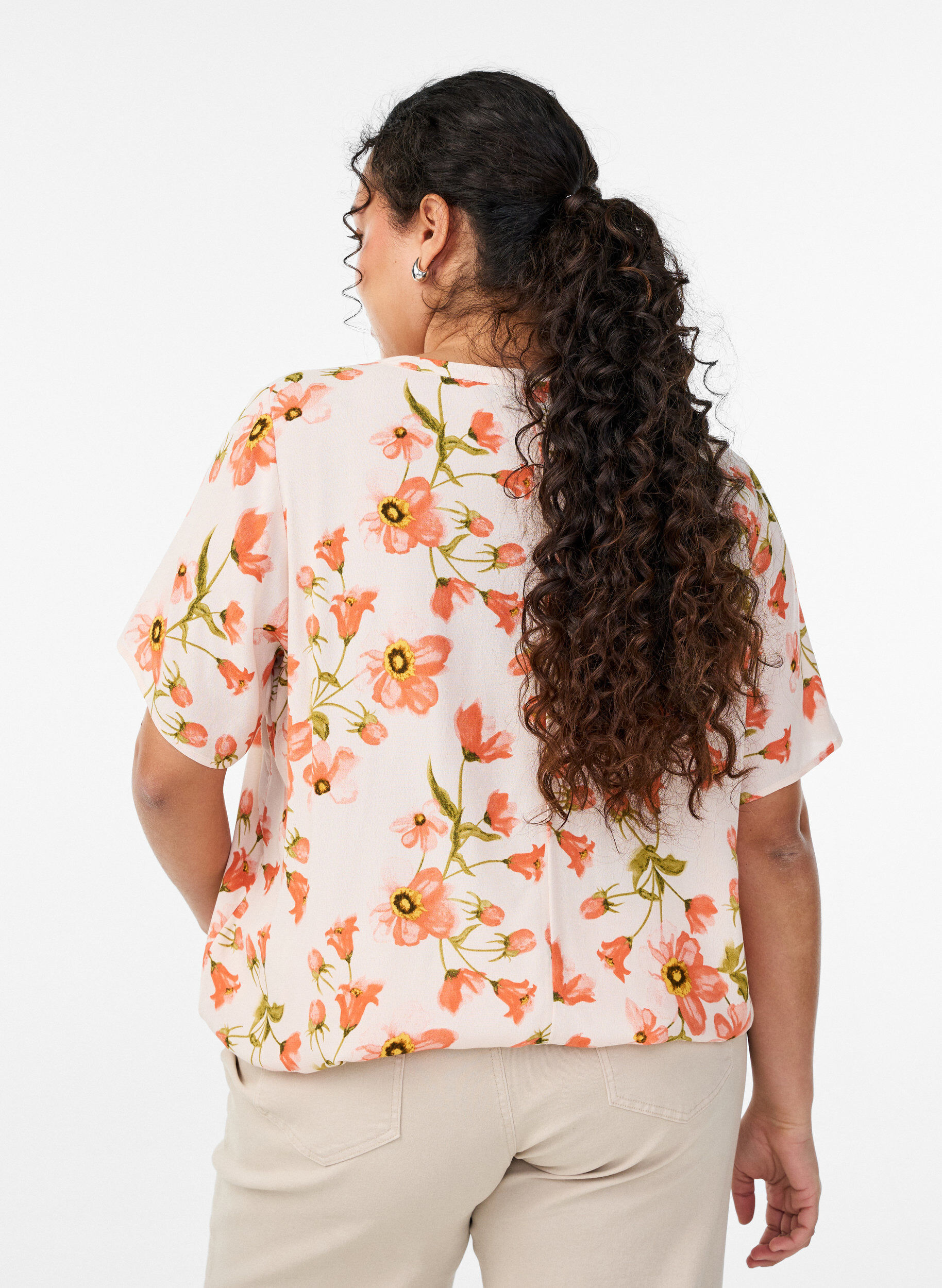 ZizziViskosebluse mit Blumenprint und kurzen &Auml;rmeln, Vanilla, Model image number 2