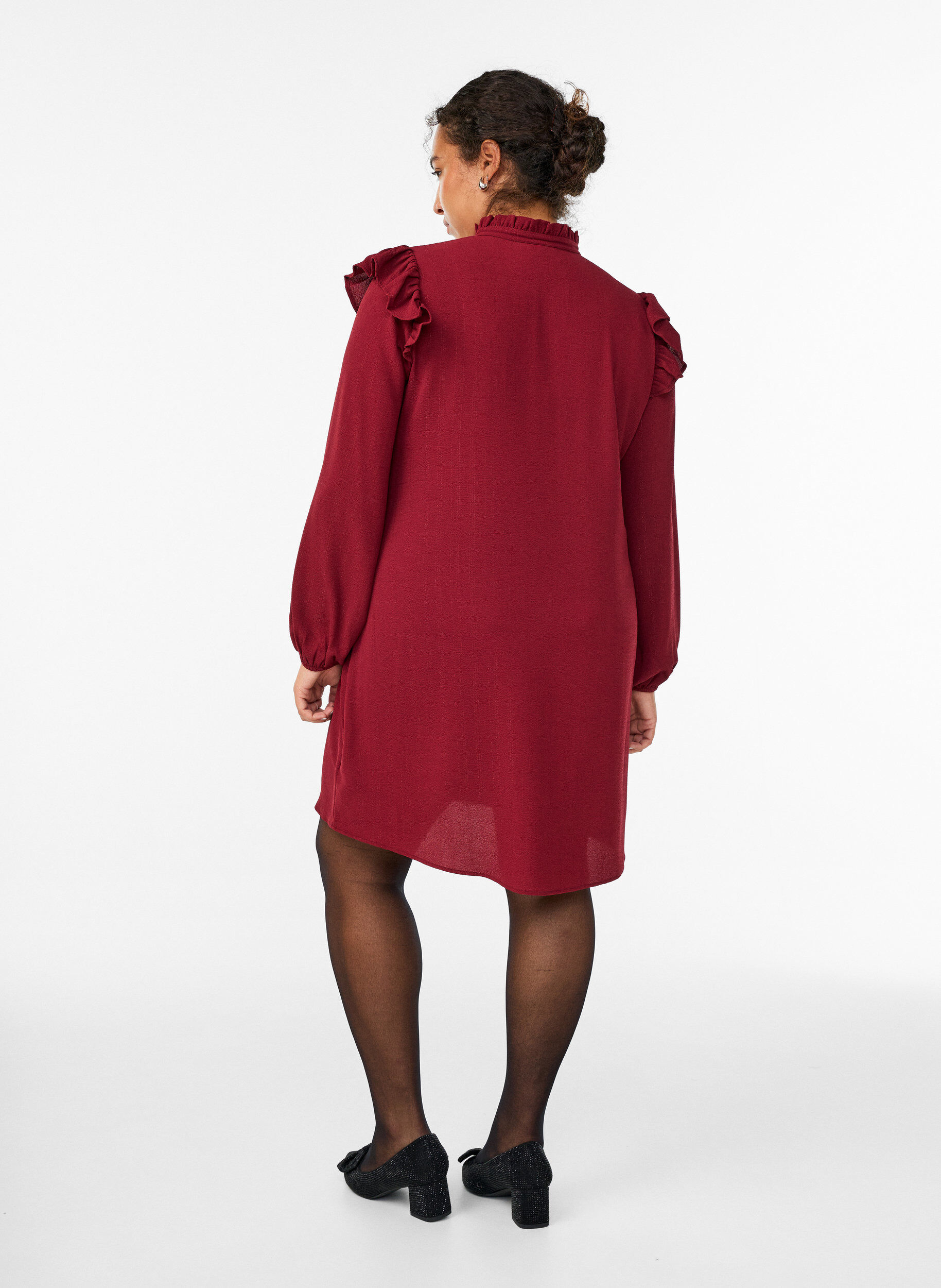 ZizziKurzes Kleid mit R&uuml;schen und Glitzer , Dunkles Bordeaux, Model image number 2
