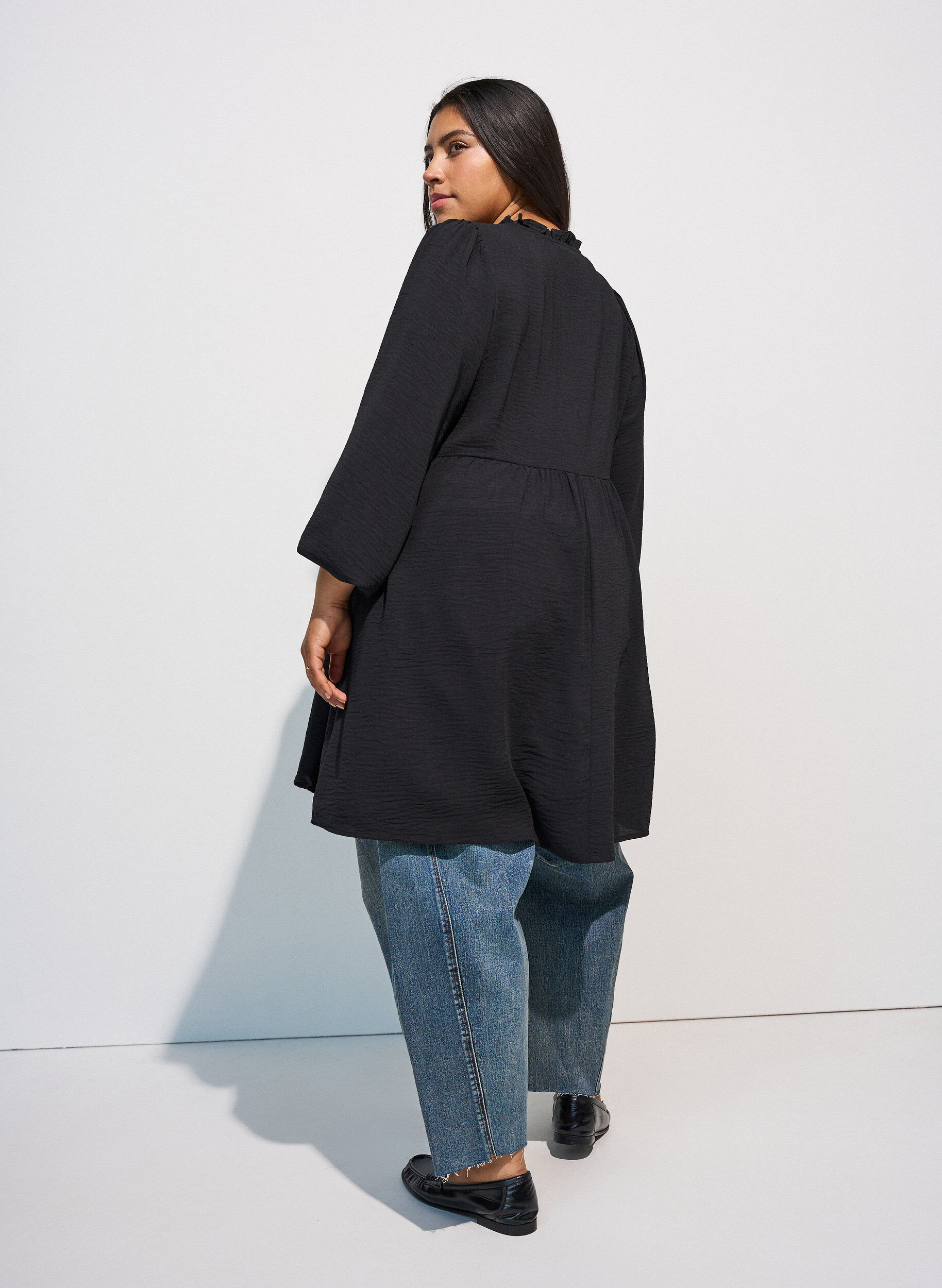 ZizziA-Linien-Kleid mit Empire-Linie, Schwarz, Model image number 2
