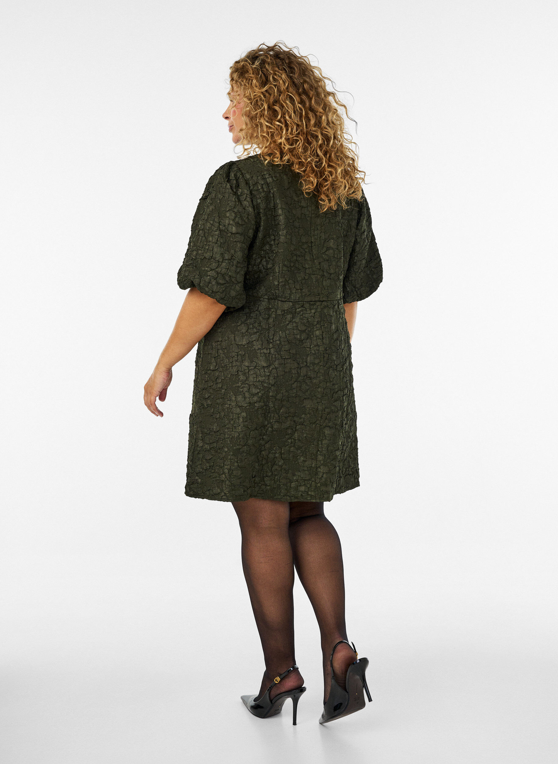 ZizziKleid aus Jacquard mit Puff&auml;rmeln und A-Linie, Gr&uuml;n, Model image number 2