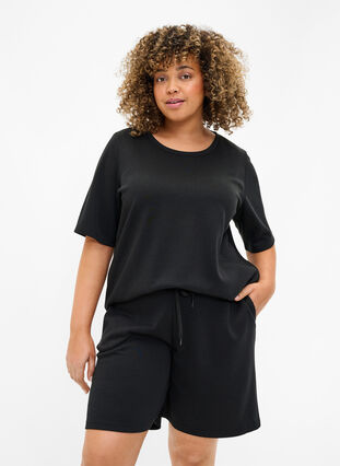 Shorts aus Modalmischung mit Taschen, Black, Model image number 0