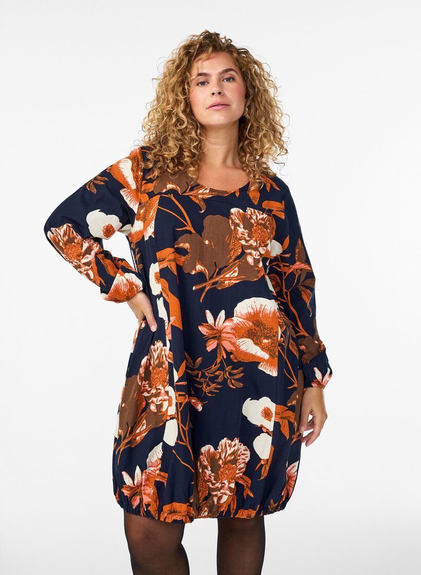 Kurzes Baumwollkleid mit Gummisaum und langen &Auml;rmeln, Schwarz, Model image number 0