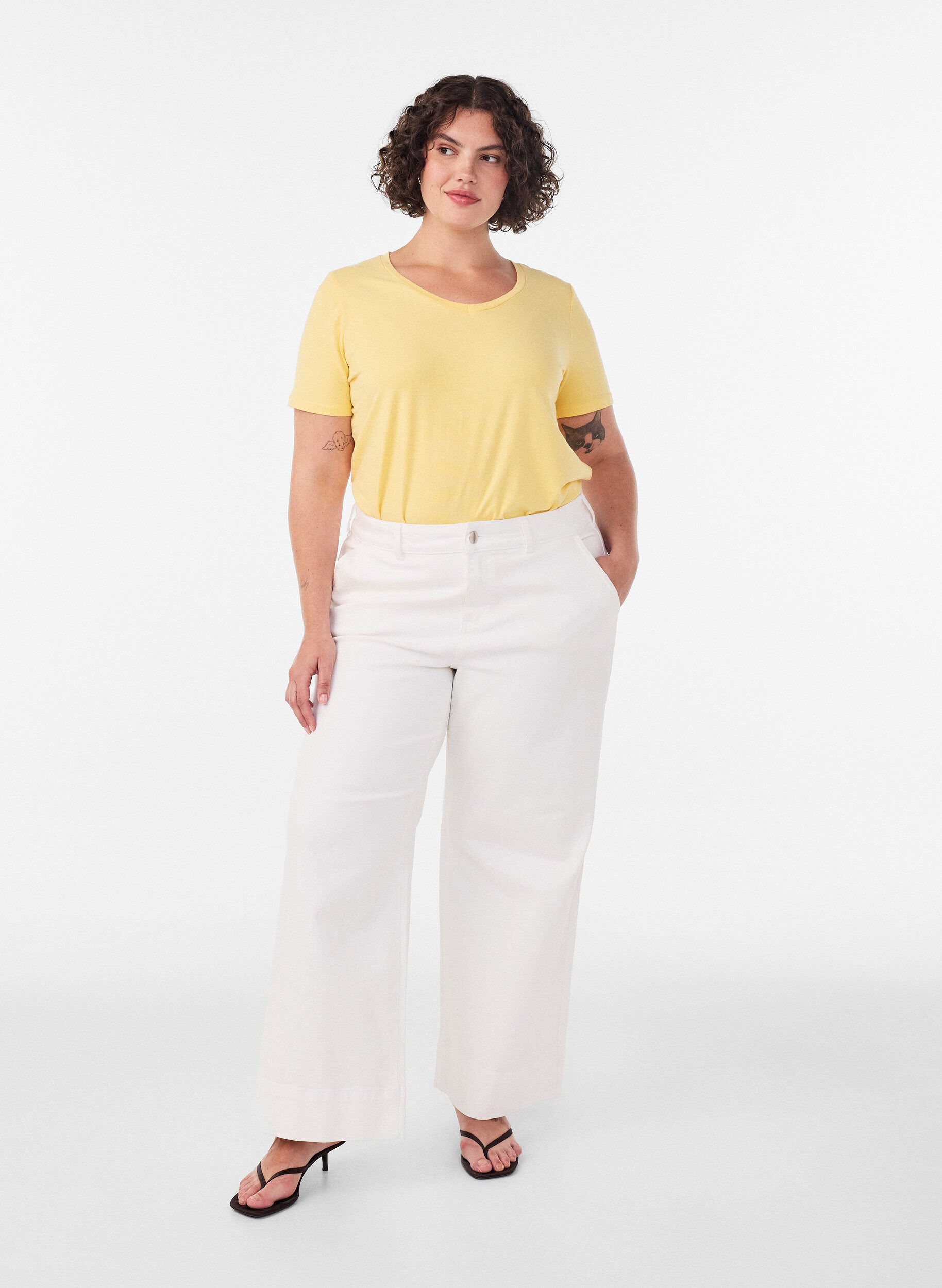ZizziEinfarbiges basic T-Shirt aus Baumwolle, Gelb, Model image number 1