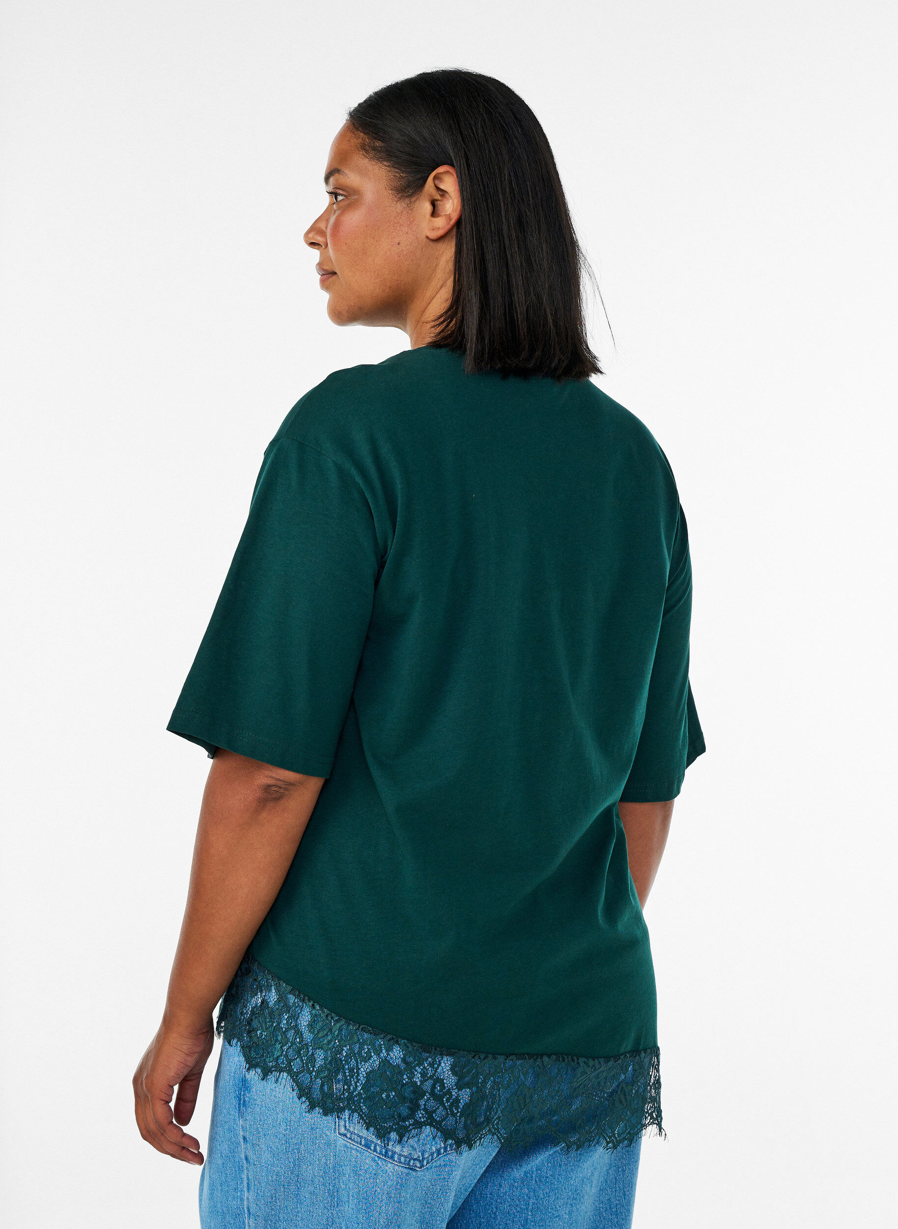 ZizziT-Shirt mit asymmetrischem Spitzensaum, Gr&uuml;n, Model image number 2