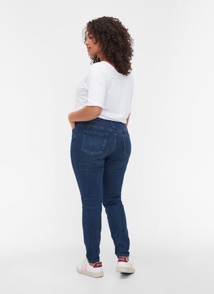 Hochtaillierte Amy Jeans mit Stretch-Technologie, Blue denim, Model image number 1