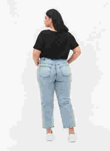 Cropped Vera Jeans mit Nieten, Light blue denim, Model image number 1