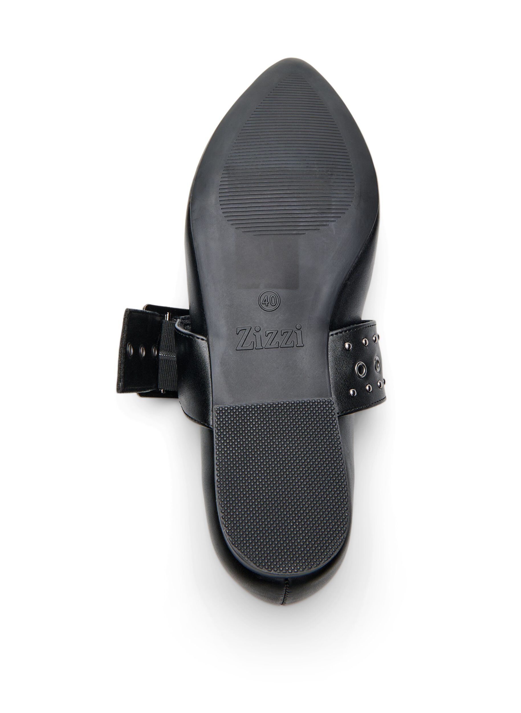 ZizziExtra-Weite - Spitz-Ballerina mit Schnalle und Nieten, Schwarz, Packshot image number 4