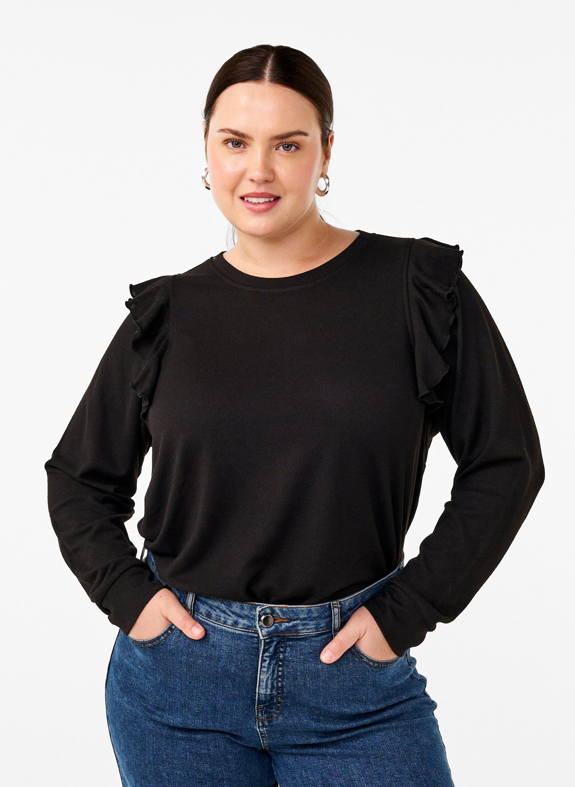 Zizzi Lang&auml;rmelige Bluse mit R&uuml;schendetails, Black, Model image number 0