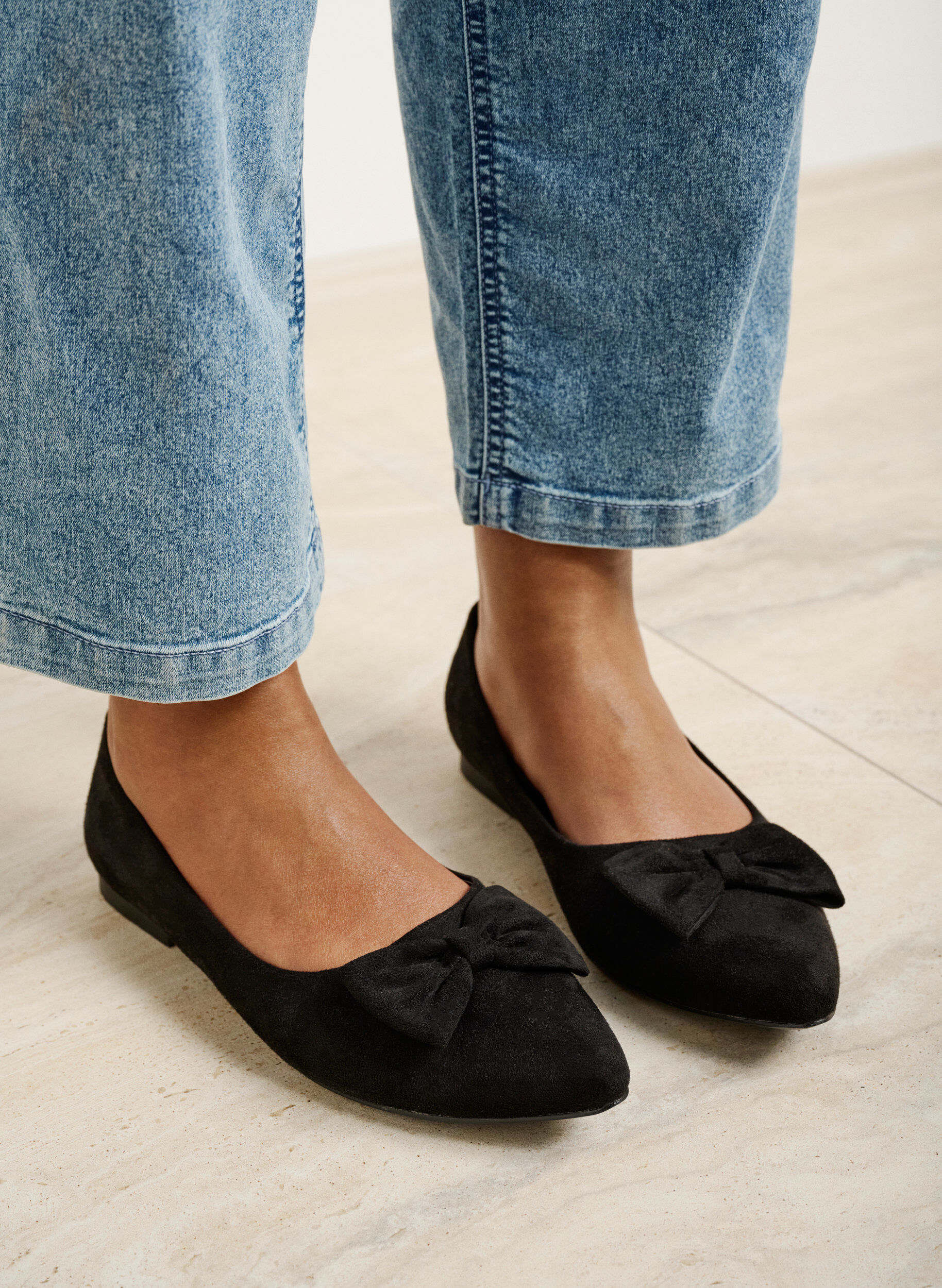 Ballerina mit weiter Passform und Schleife