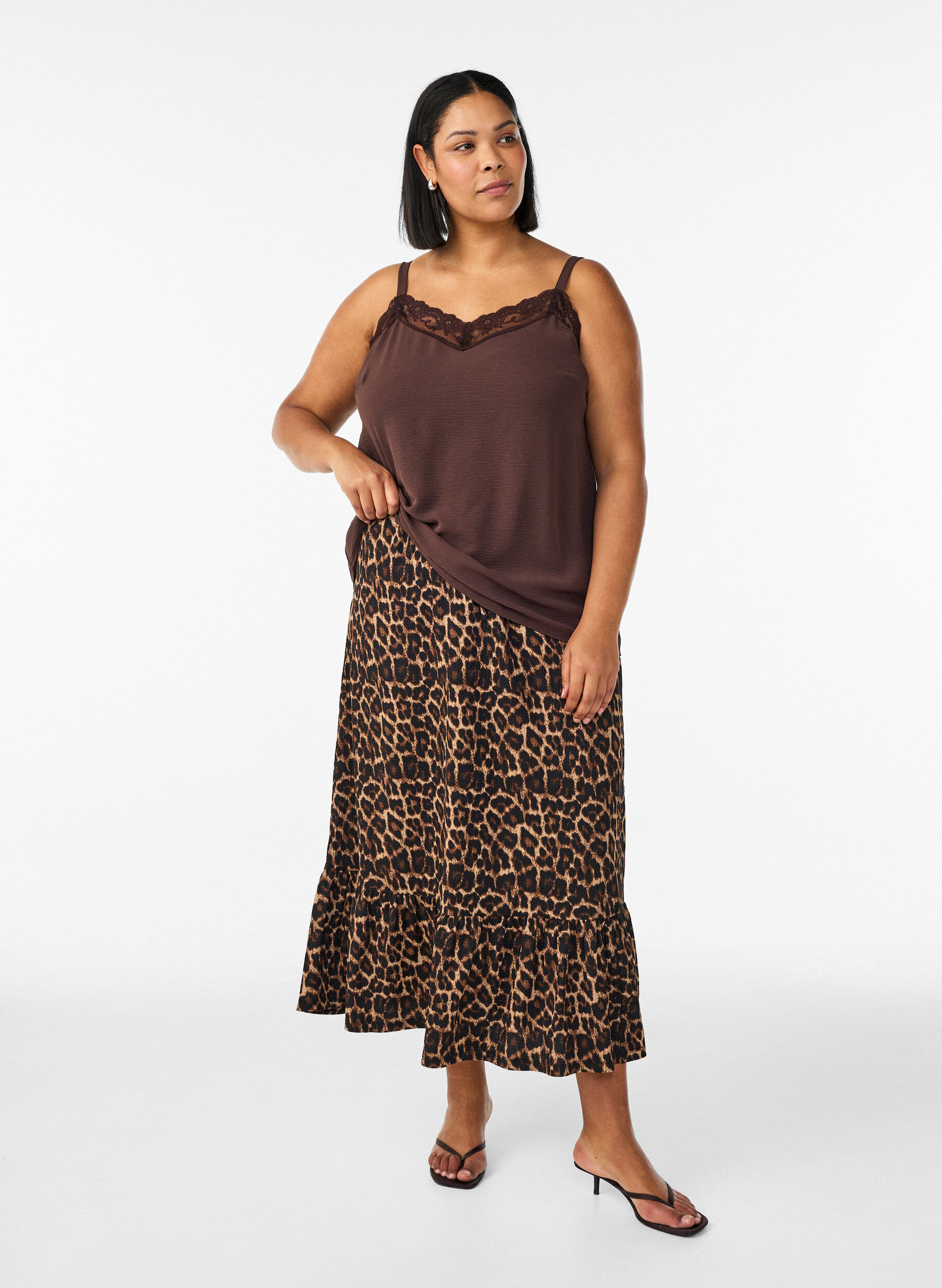 ZizziLanger Rock mit Bindeg&uuml;rtel und R&uuml;schensaum, Schwarz, Model image number 0