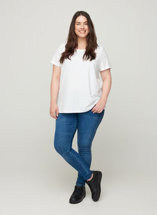 T-Shirt mit Lochstickerei, White, Model image number 2