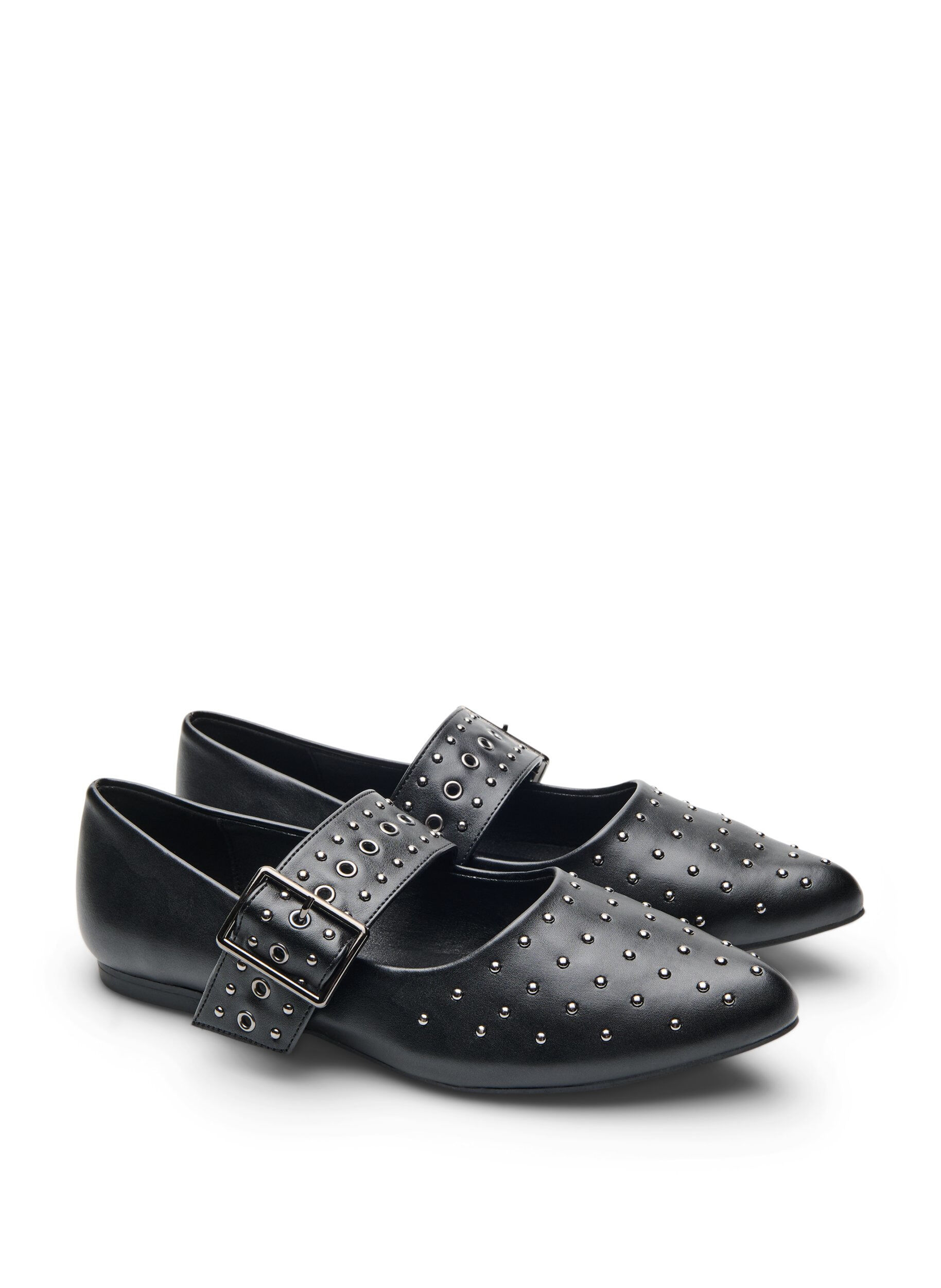 ZizziExtra-Weite - Spitz-Ballerina mit Schnalle und Nieten, Schwarz, Packshot image number 1