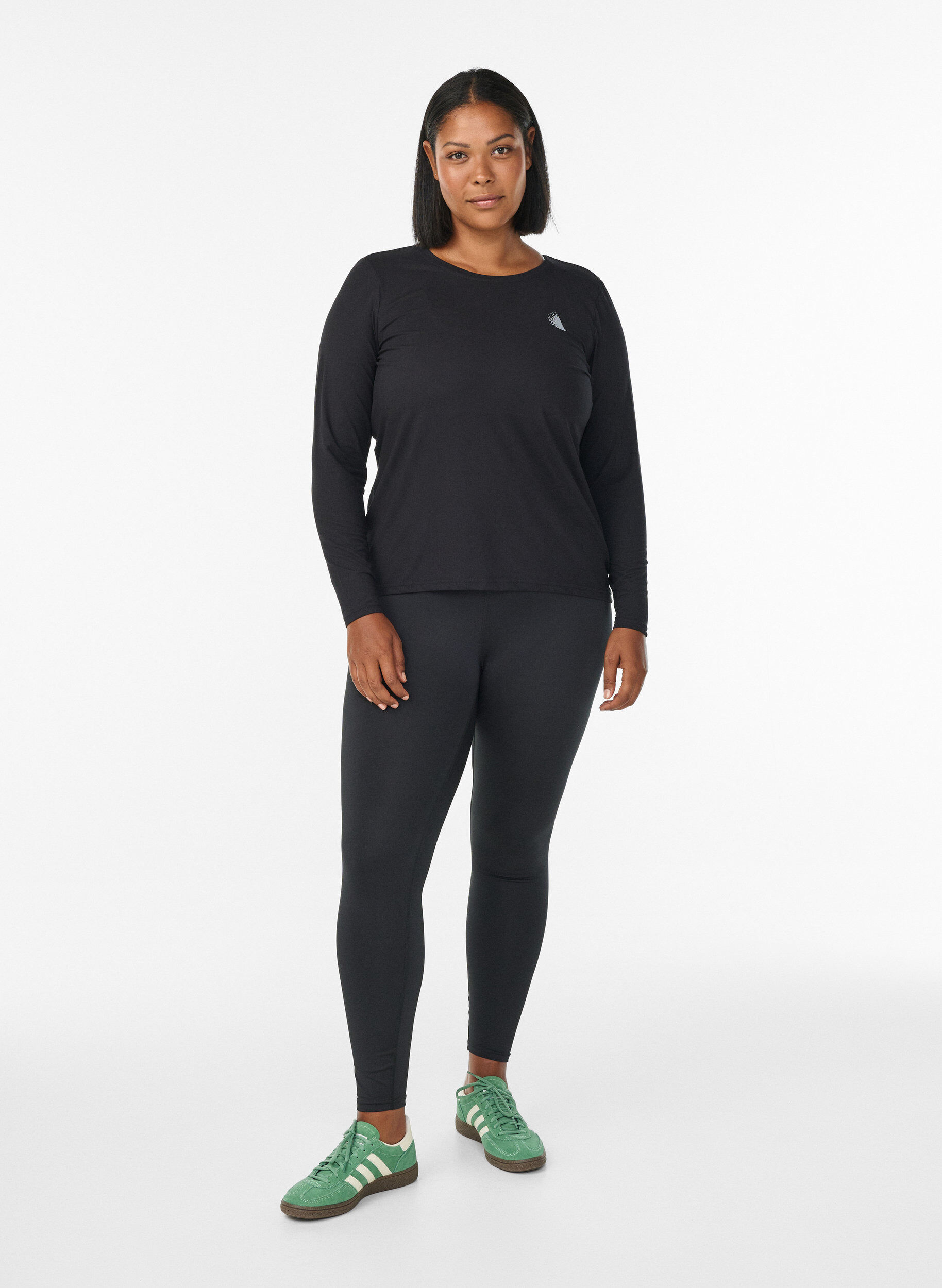 ZizziTrainingsbluse mit langen &Auml;rmeln, Schwarz, Model image number 1