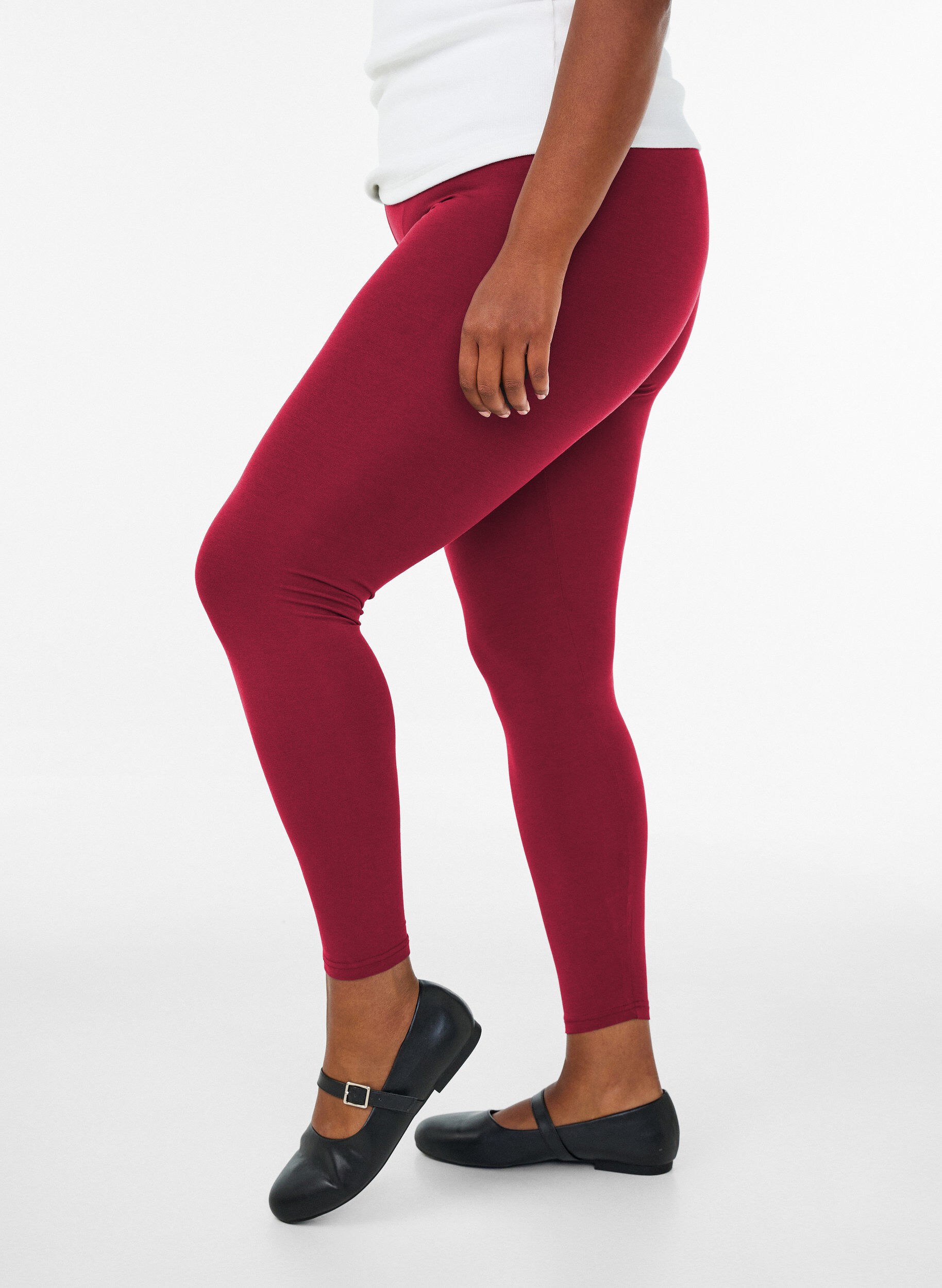 Basic-Leggings aus Viskose, Rot, Model