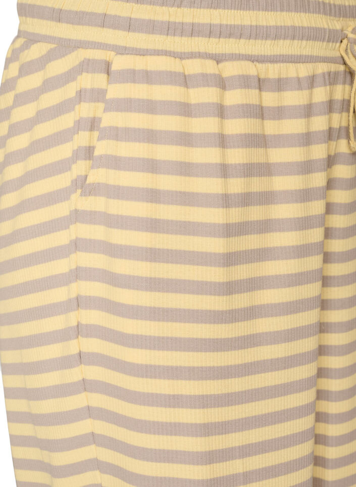 Gestreifte Schlafanzughose mit hoher Taille und weiten Beinen, Gelb, Packshot image number 2