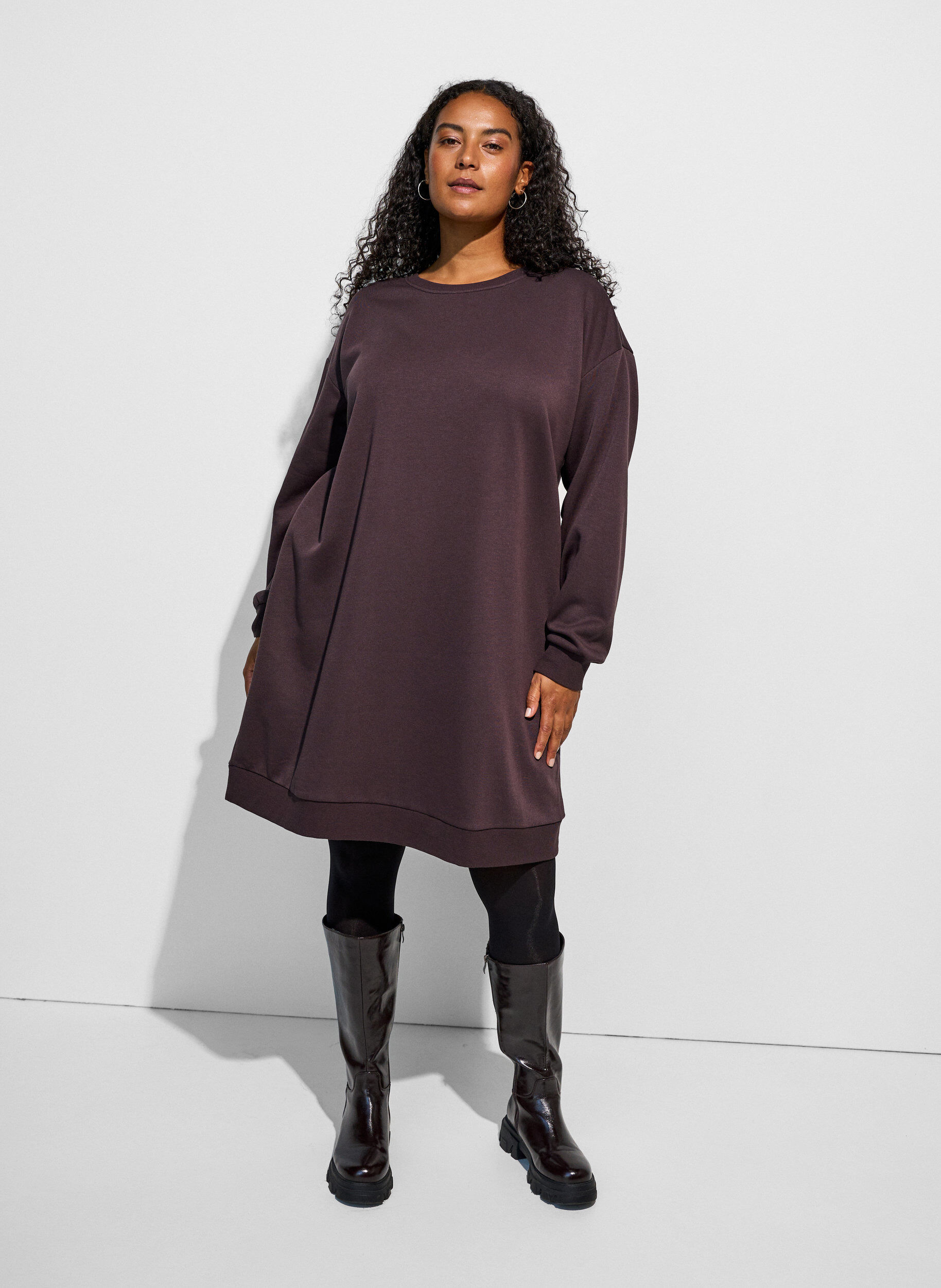 ZizziLockeres Sweatkleid mit Taschen, Braun, Model image number 1