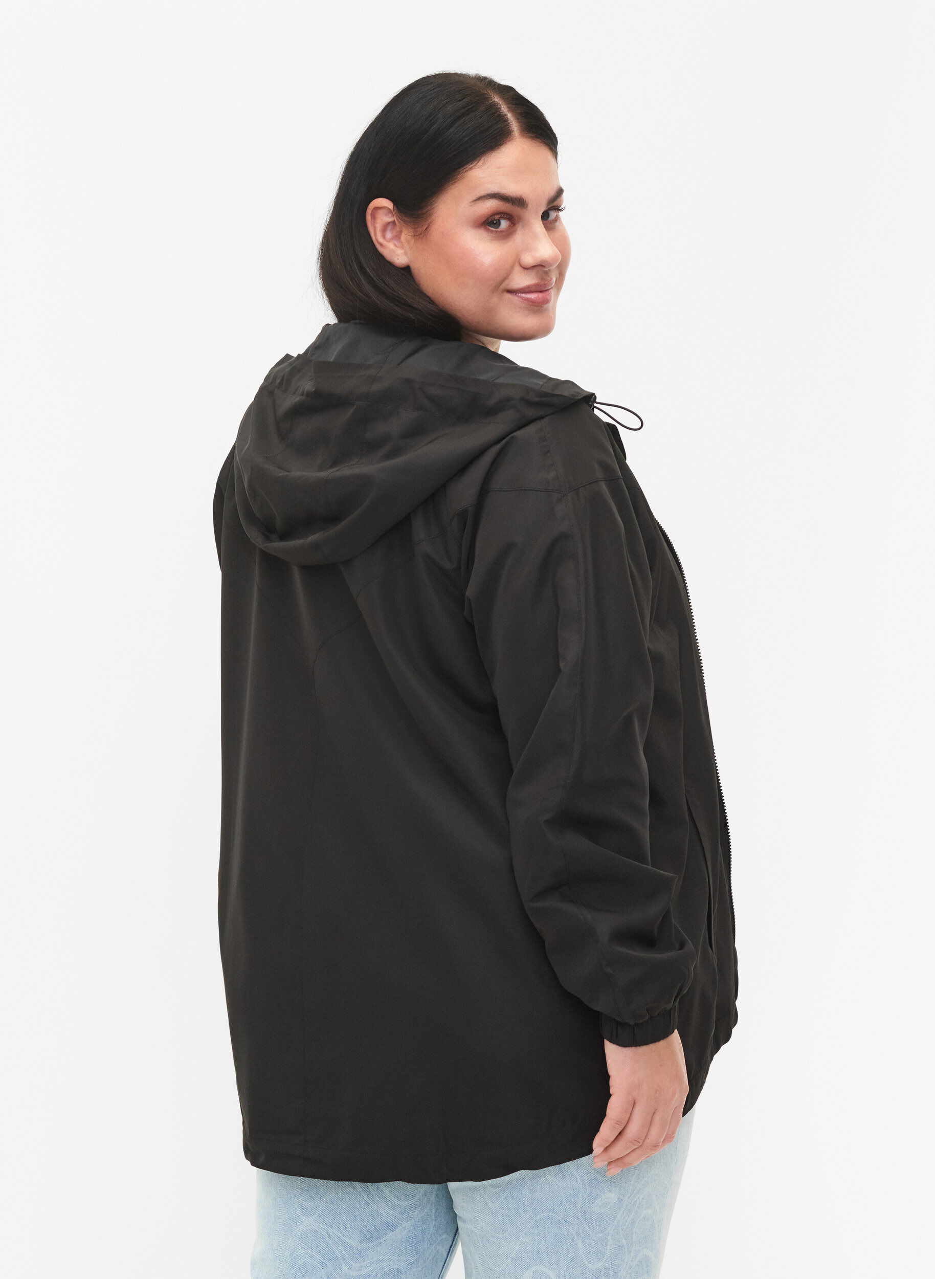 ZizziKurze Jacke mit Kapuze und verstellbarer Saum, Black, Model image number 1