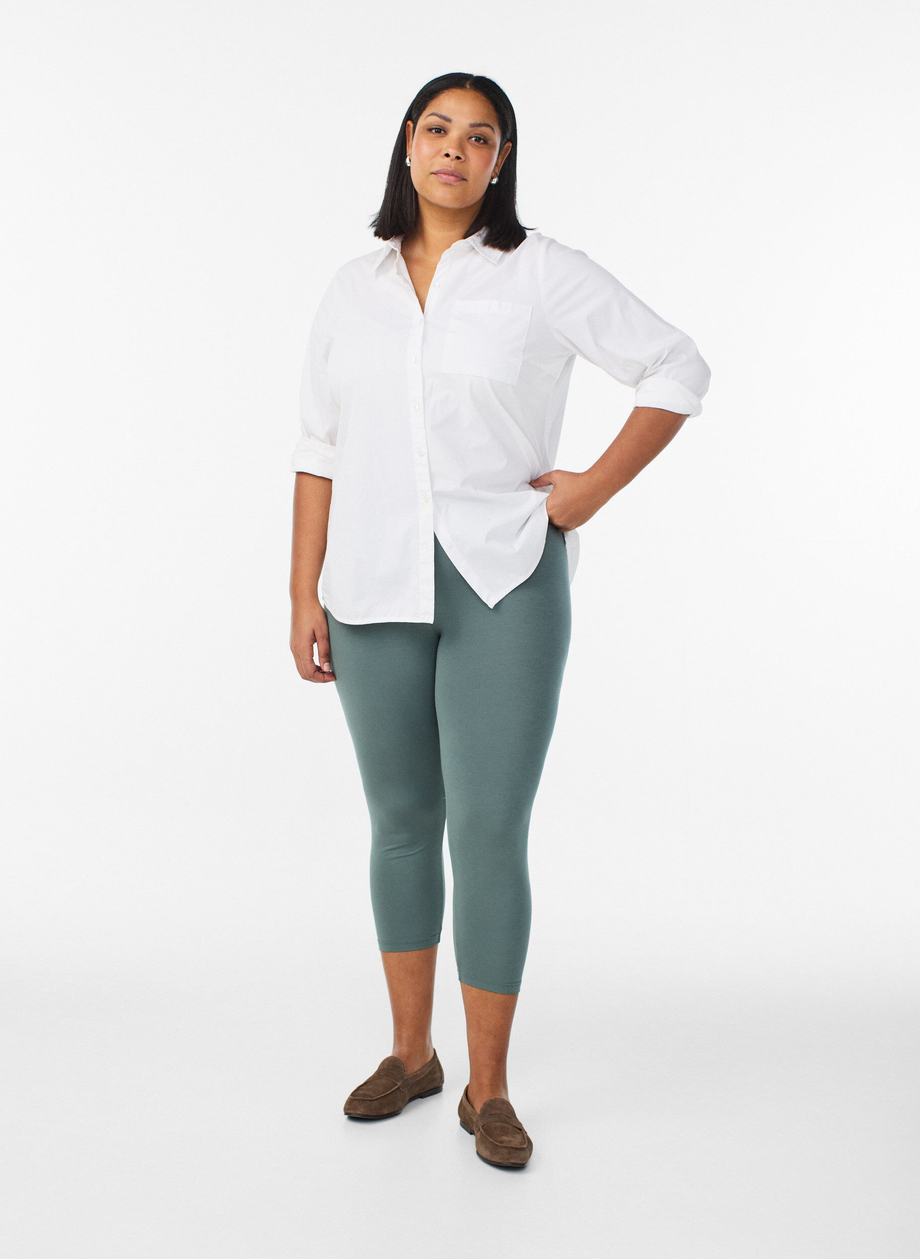 ZizziBasic 3/4-Leggings aus Viskose, Gr&uuml;n, Model image number 1