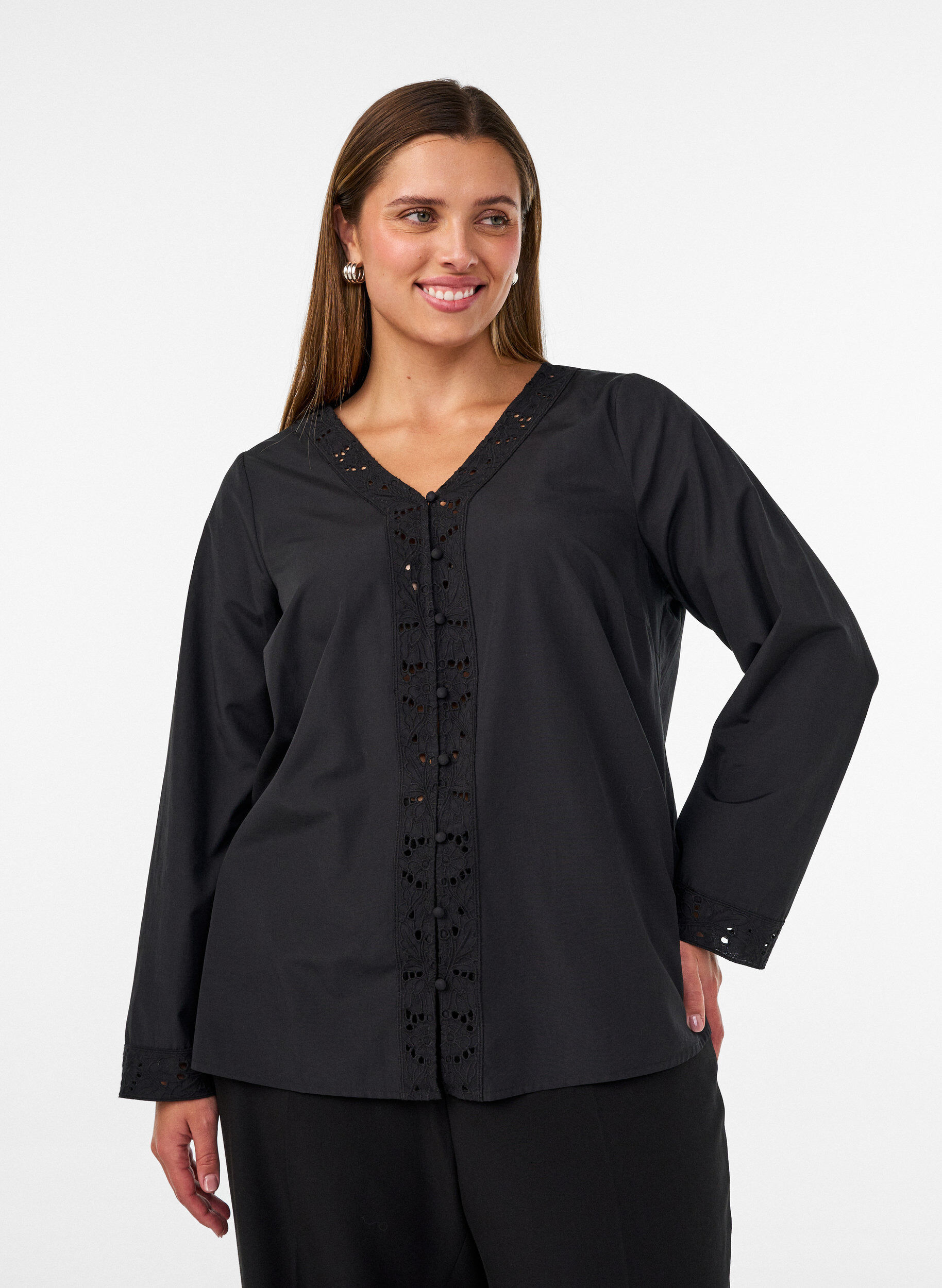 ZizziHemdbluse mit Lochstickerei, Schwarz, Model image number 0
