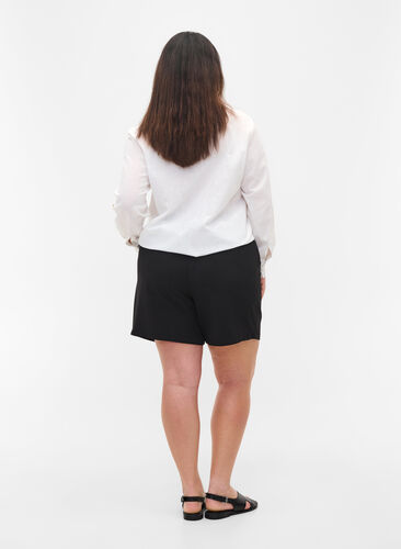 Lockere Shorts mit Taschen, Black, Model image number 1