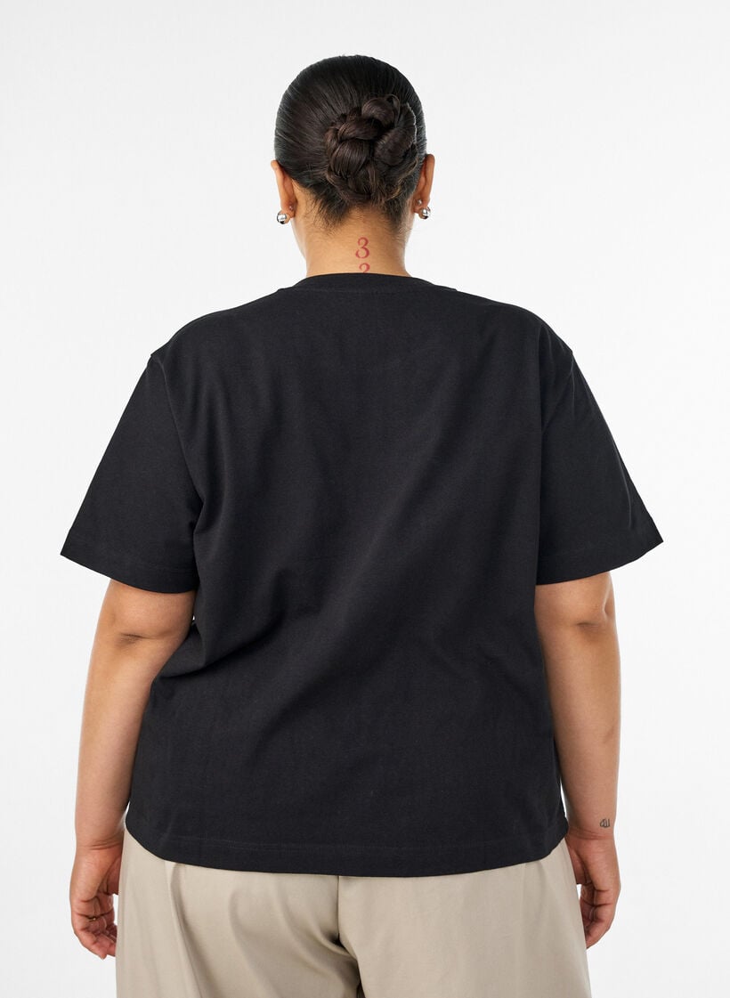 Kastiges T-Shirt aus Baumwolle, Schwarz, Model image number 2