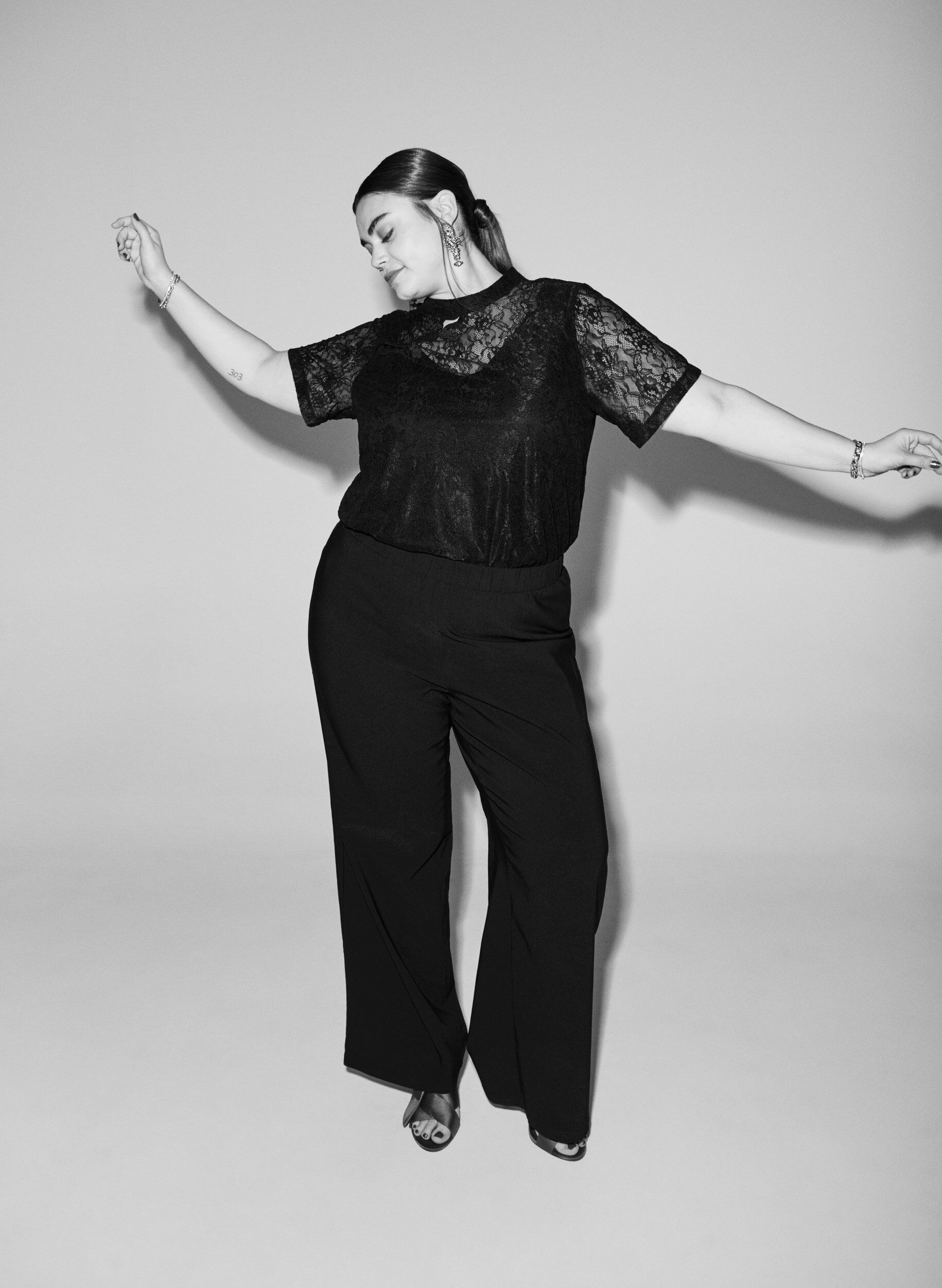 ZizziWeit geschnittene Hose mit elastischem Bund, Schwarz, Image image number 0