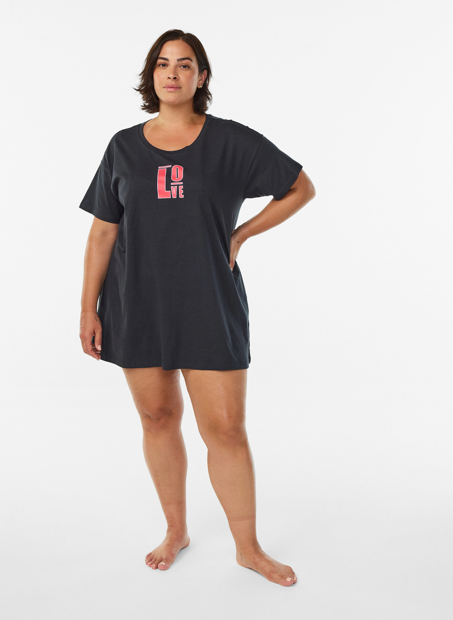 ZizziLanges Nachthemd aus Bio-Baumwolle mit Print, Grau, Model image number 1