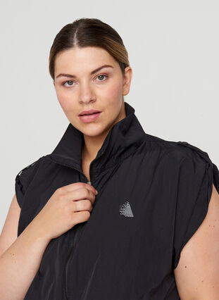 Sportweste mit verstellbarer Taille und Taschen, Black, Model image number 2