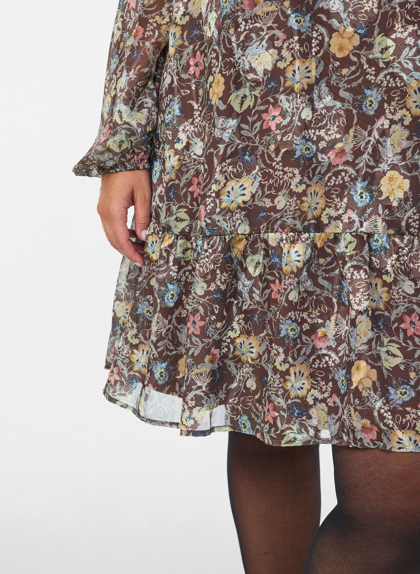 Kleid aus Chiffon mit gebl&uuml;mtem Print und R&uuml;schenlagen, Braun, Model image number 3