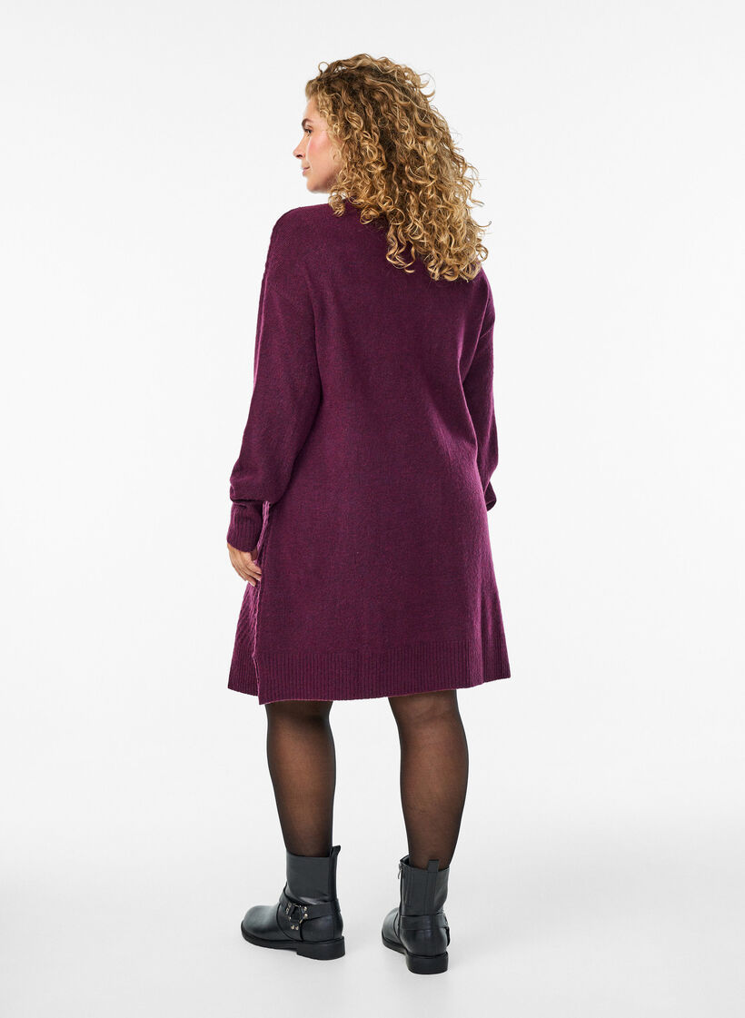 Kurzes Strickkleid mit V-f&ouml;rmigem Strukturmuster, Lila, Model image number 2