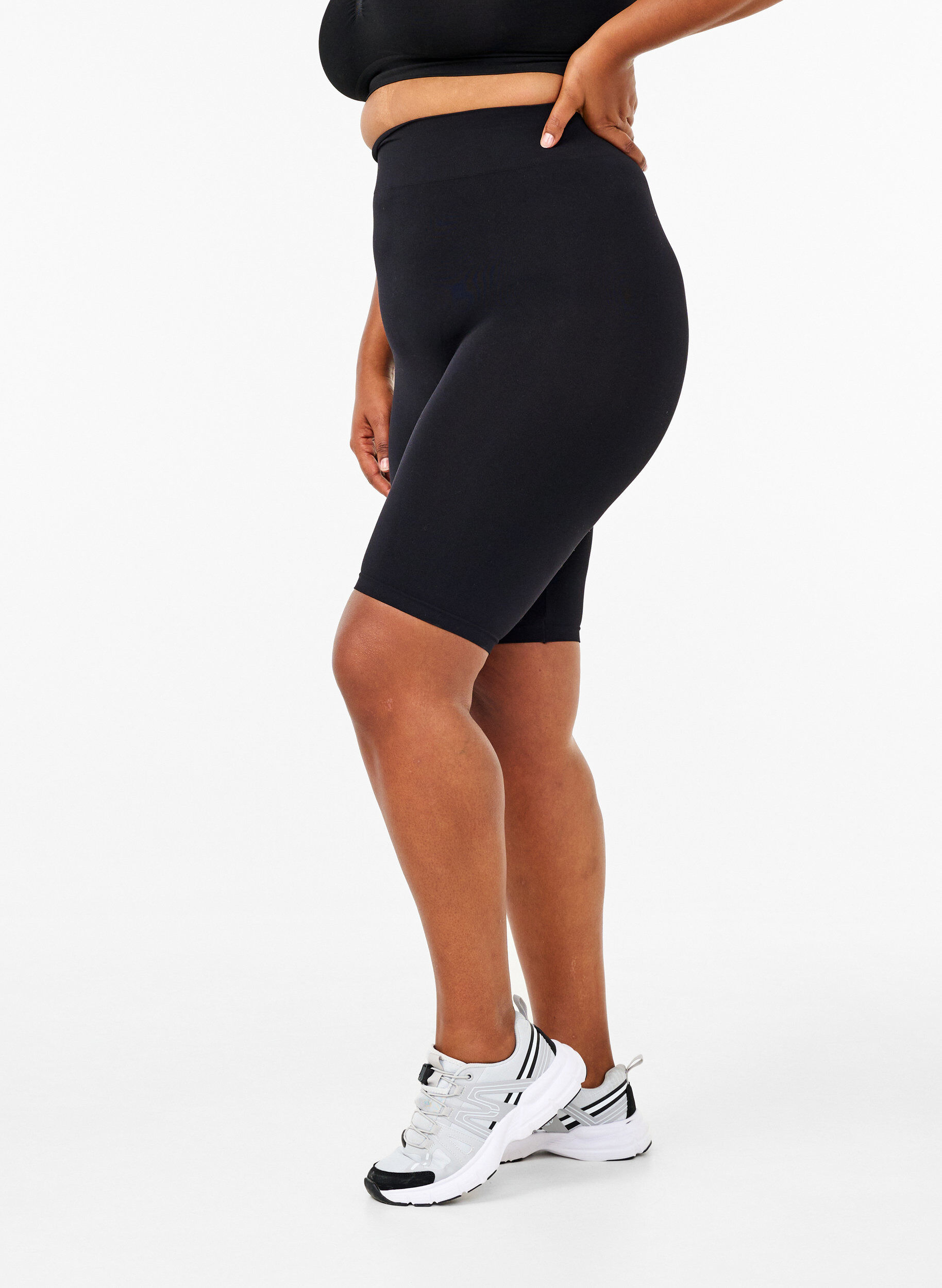 Nahtlose Radlerhose, Schwarz, Model