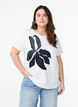 T-Shirt aus Bio-Baumwolle mit floralem Print, B. White w. EMB, Model image number 0