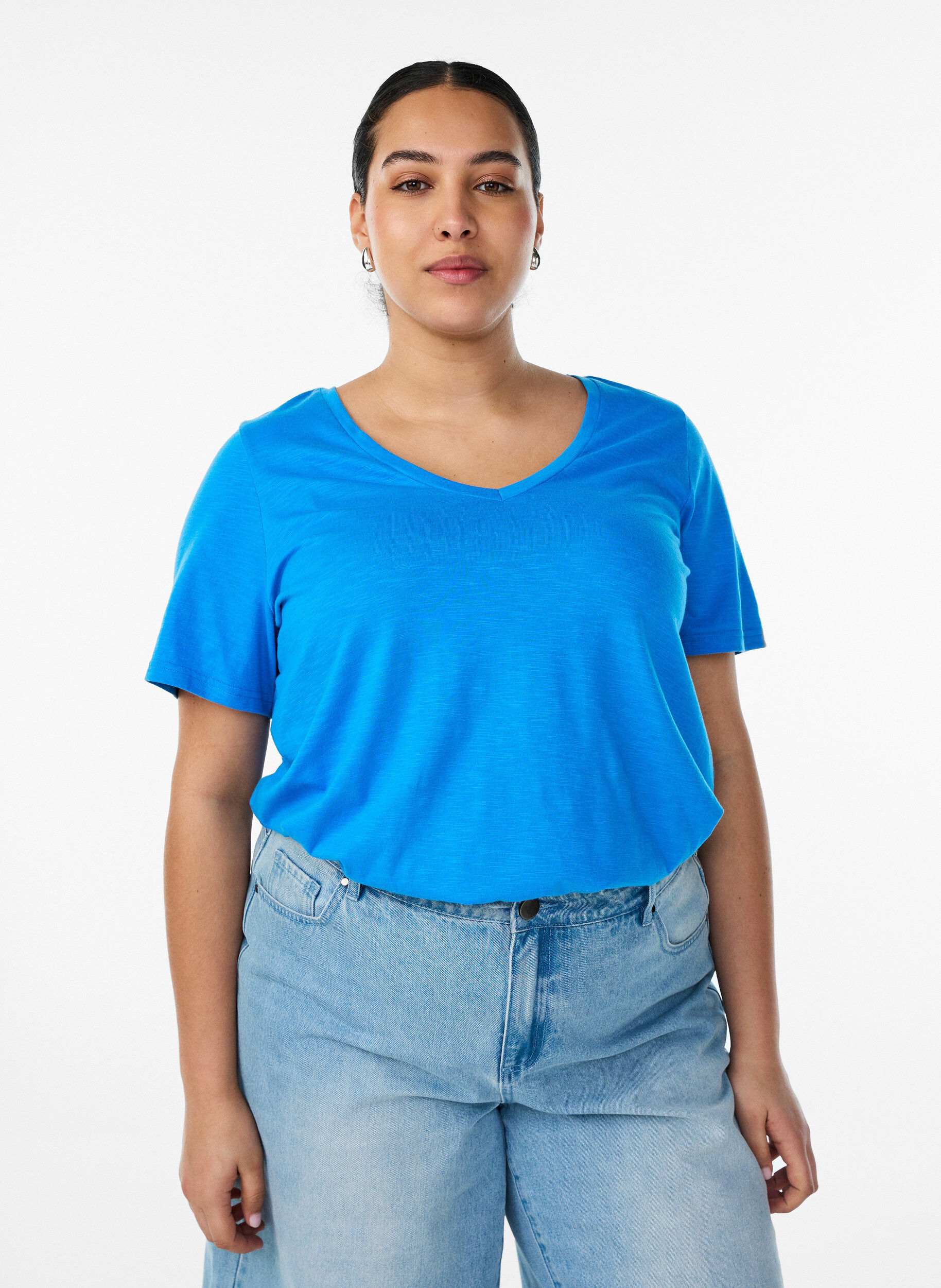ZizziKurz&auml;rmeliges Basic T-Shirt mit V-Ausschnitt, Blau, Model image number 0